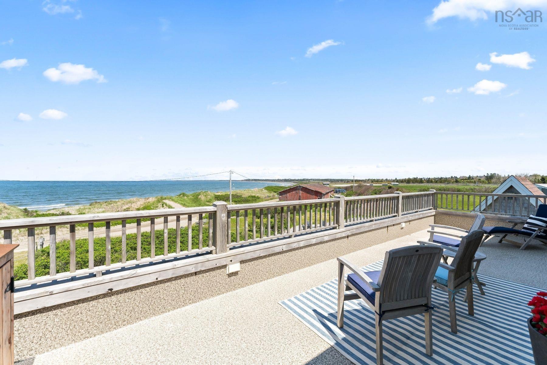 $799,900.00: 3291 Main Shore Road, Port Maitland
