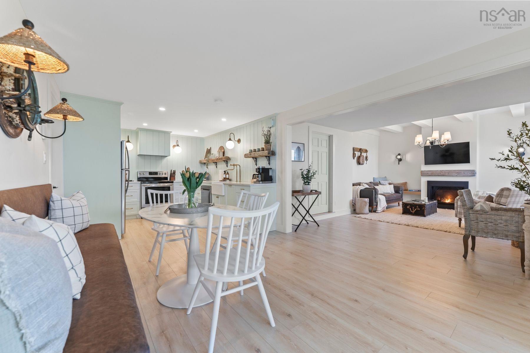 $799,900.00: 3291 Main Shore Road, Port Maitland