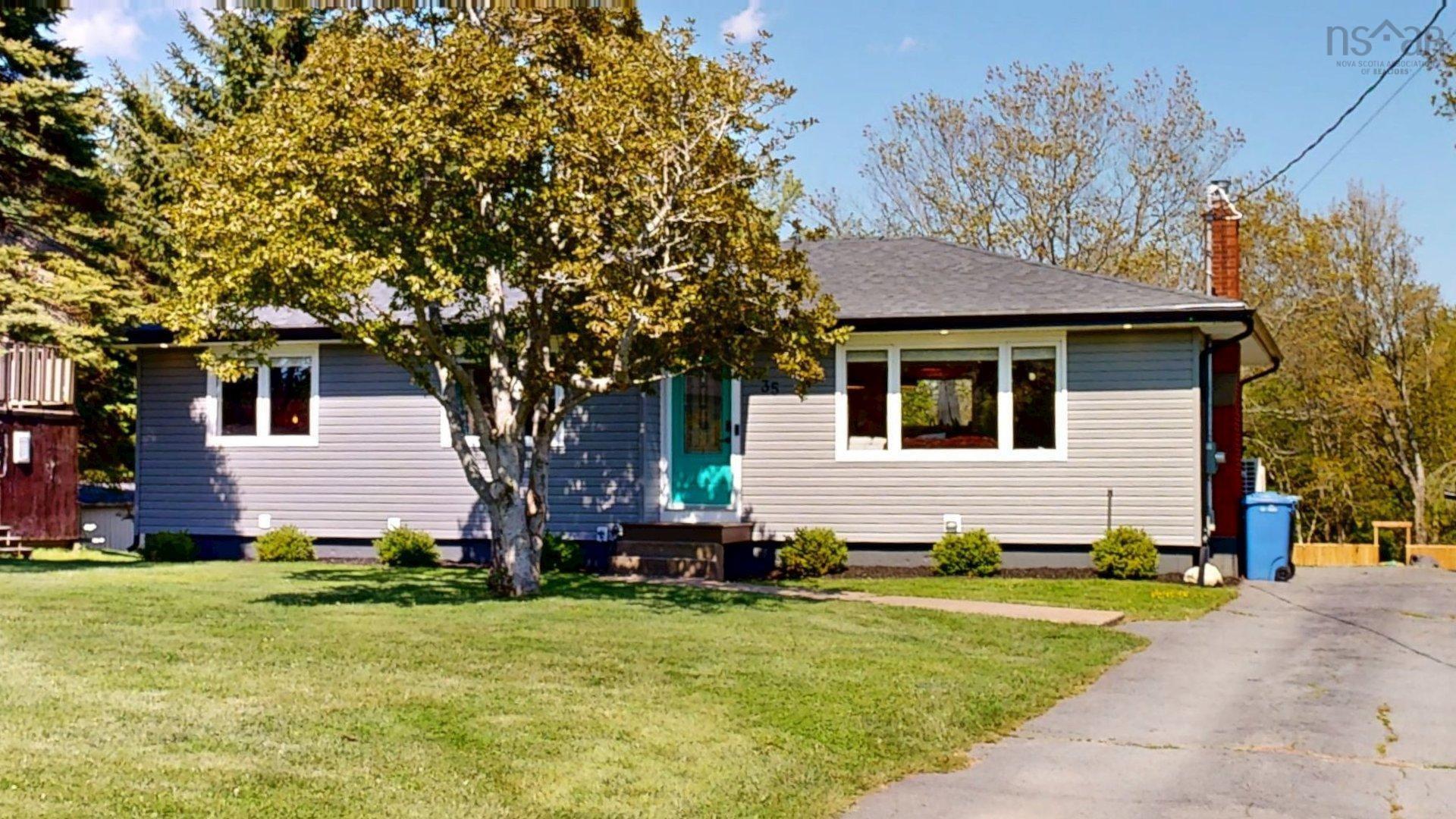 $574,900.00: 35 Smith Avenue, Cole Harbour