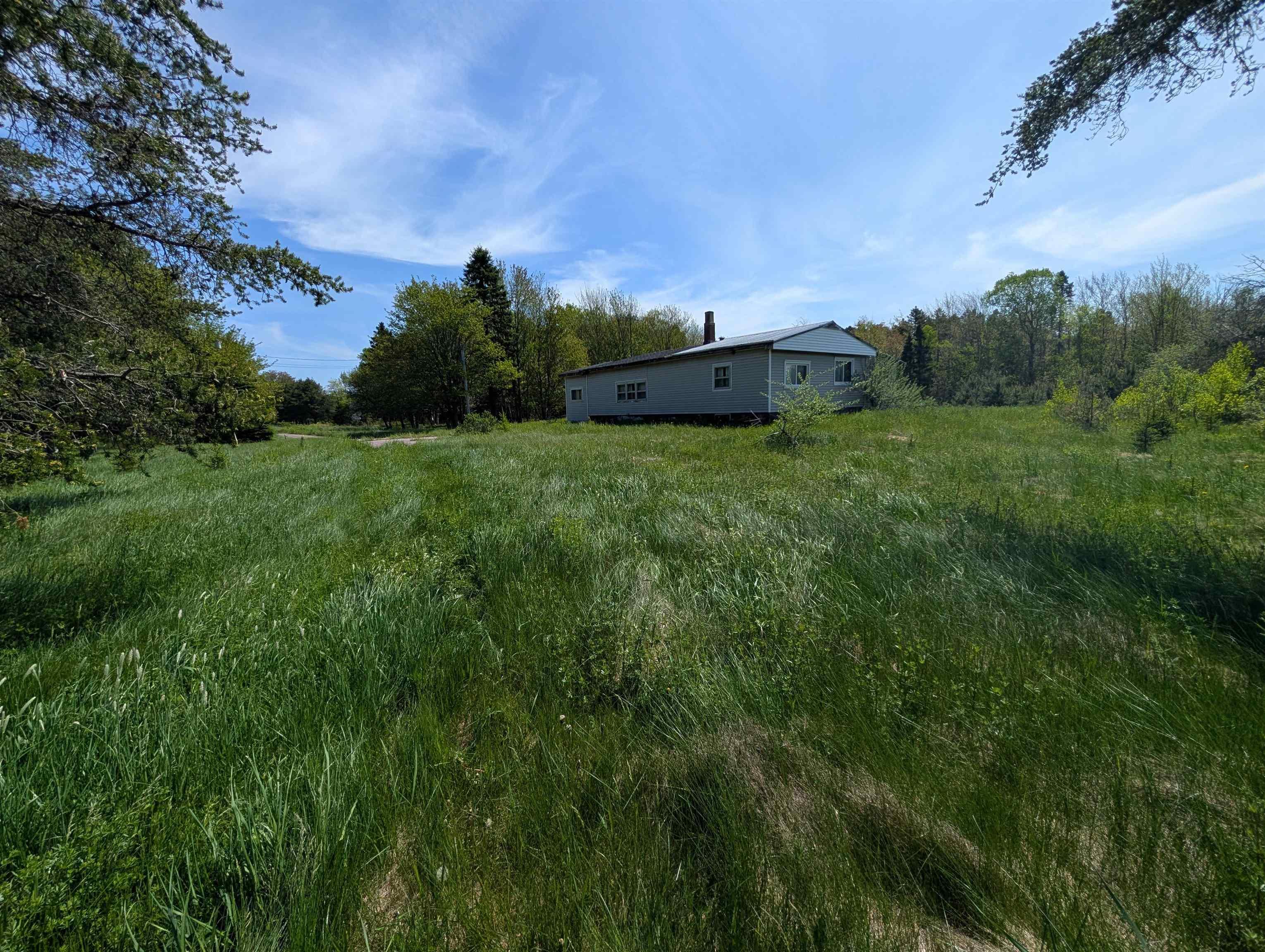 $349,900.00: 186 Fox Ranch Road, East Amherst