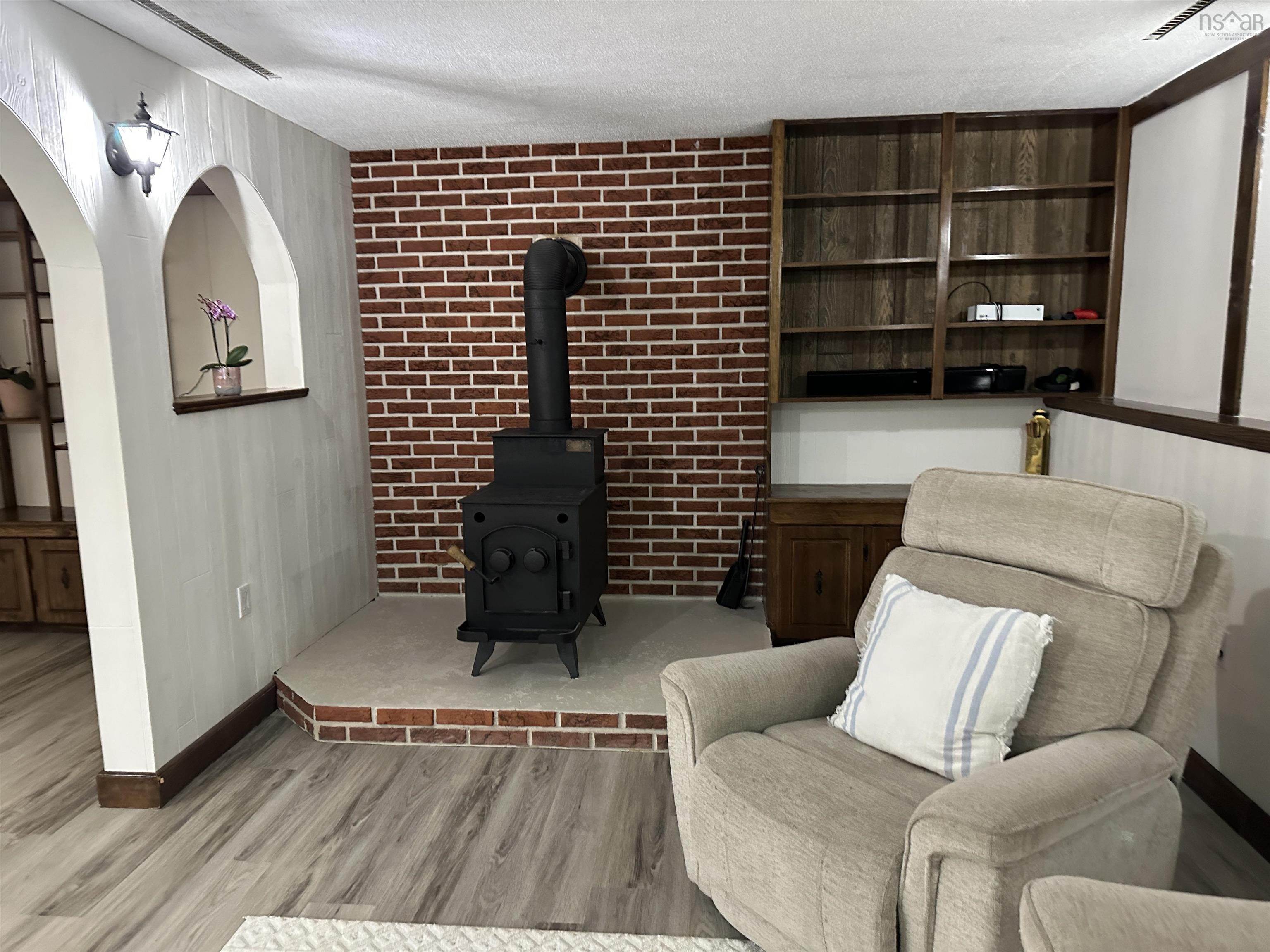 $399,000.00: 19 Danas Lane, Ponds