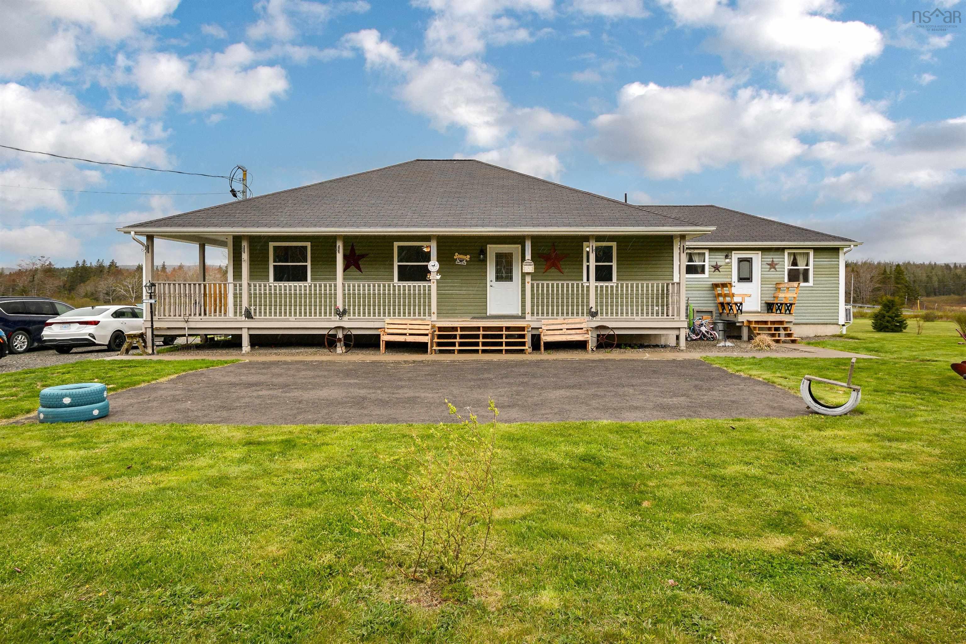 $543,000.00: 4598 Grand Mira North Road, Huntington
