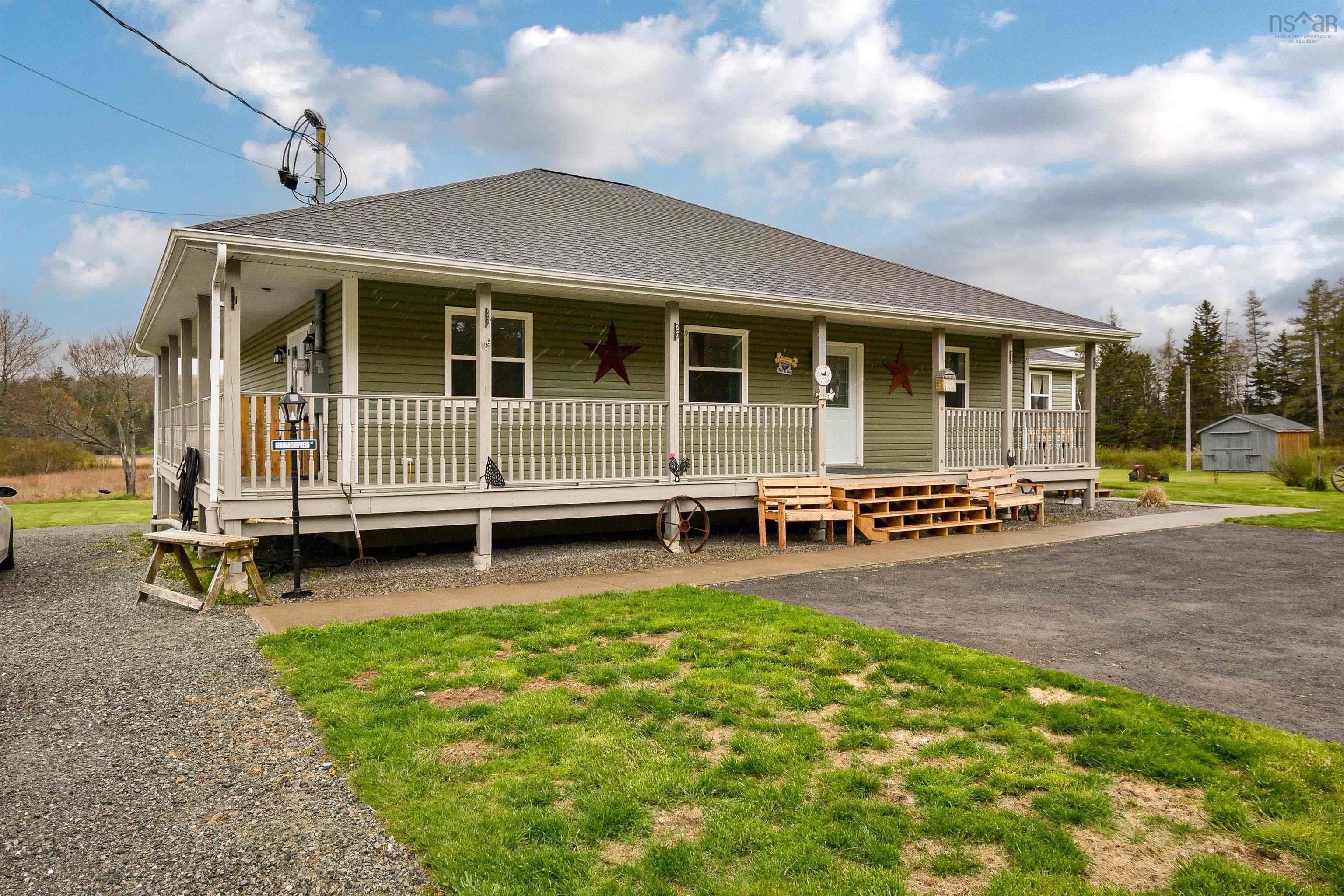 $543,000.00: 4598 Grand Mira North Road, Huntington