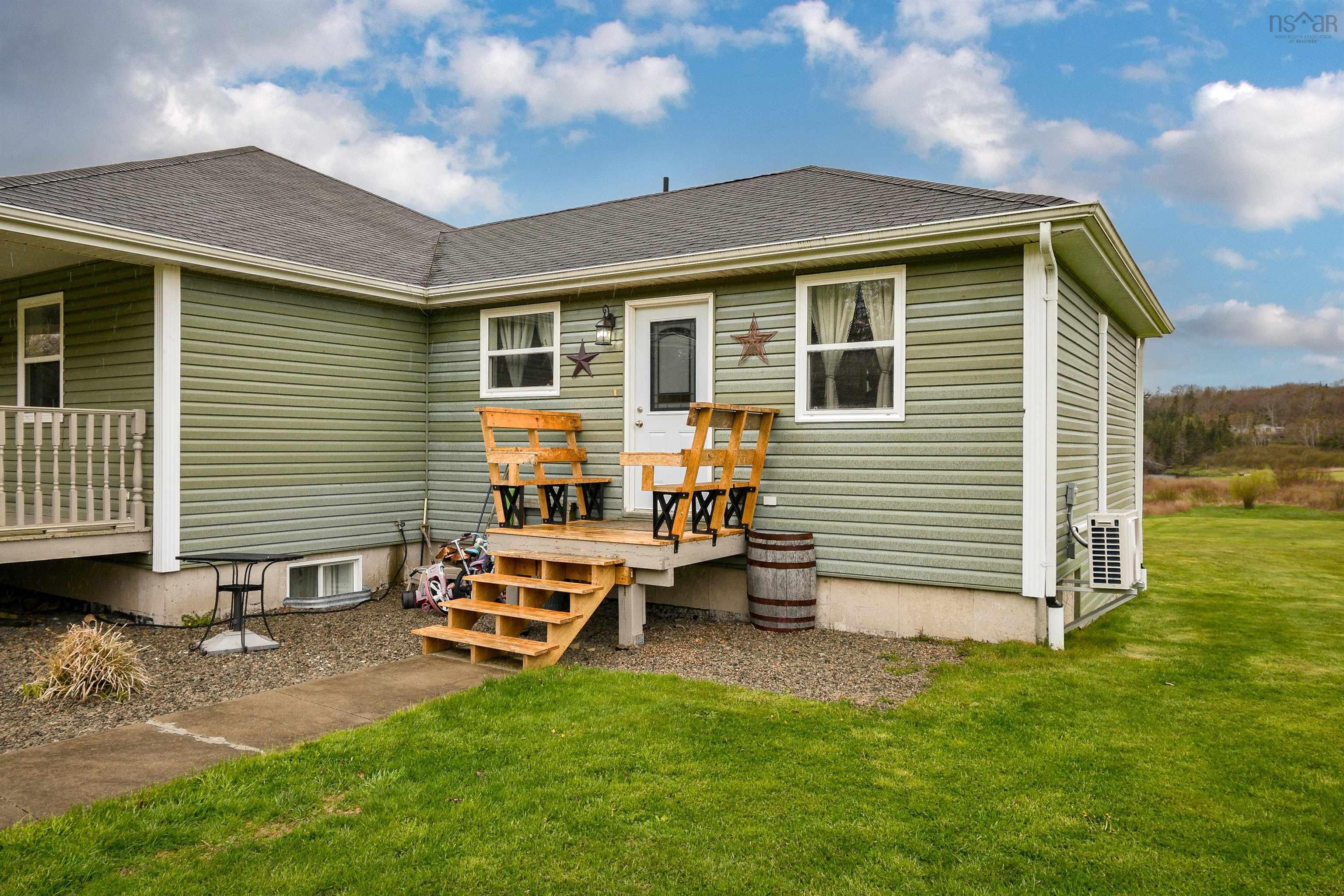 $543,000.00: 4598 Grand Mira North Road, Huntington