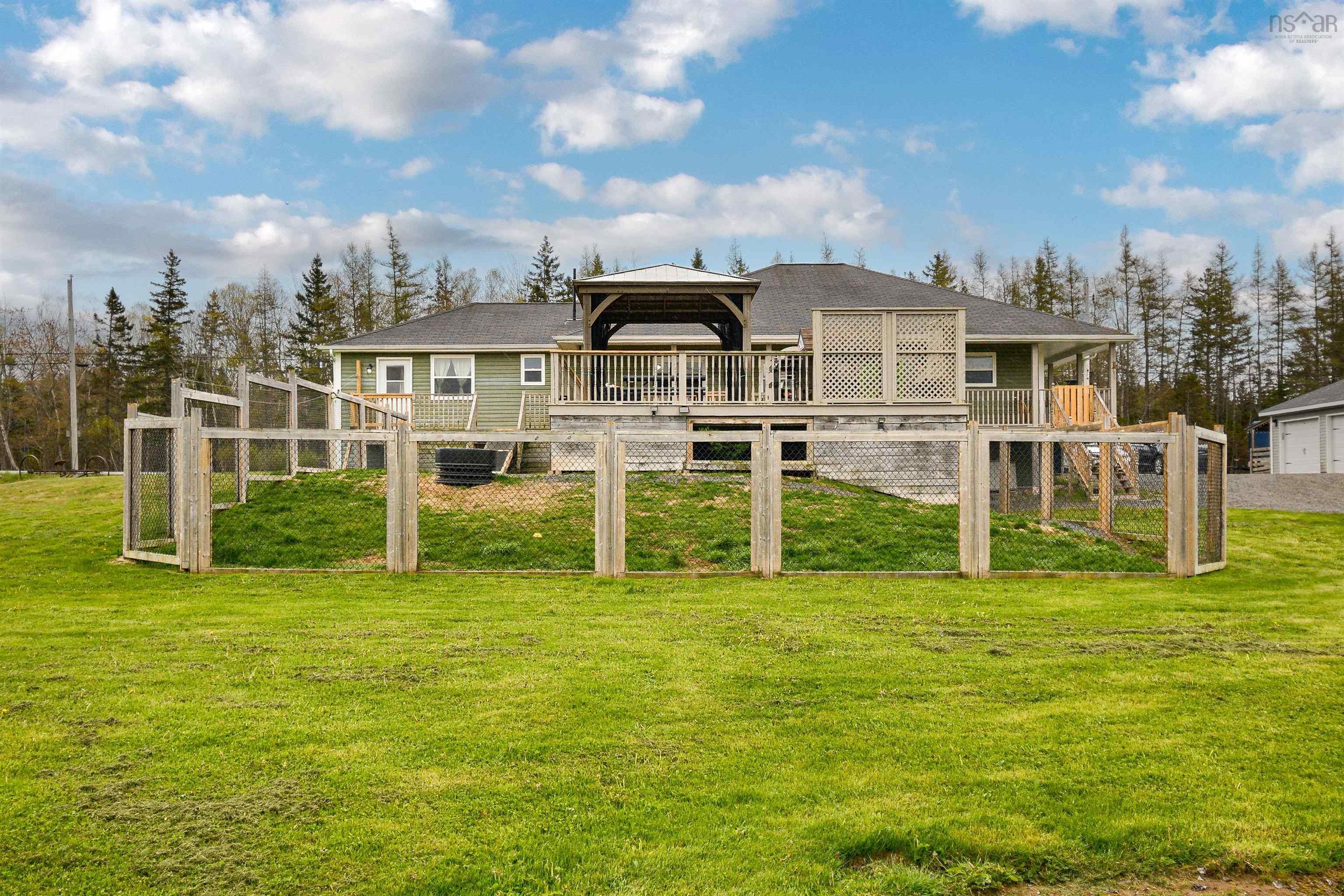 $543,000.00: 4598 Grand Mira North Road, Huntington