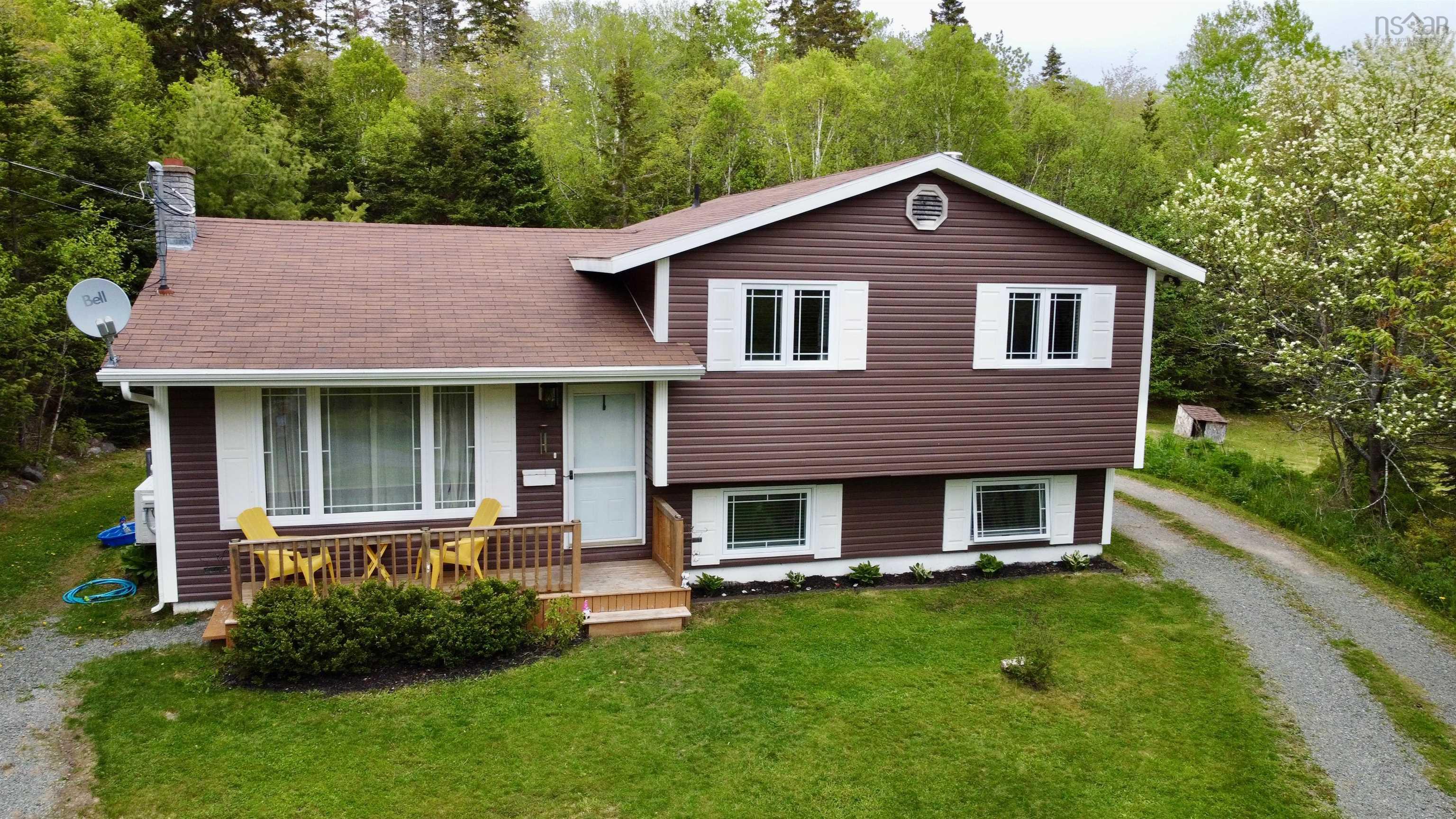 $379,900.00: 207 Erin Leah Drive, Howie Centre