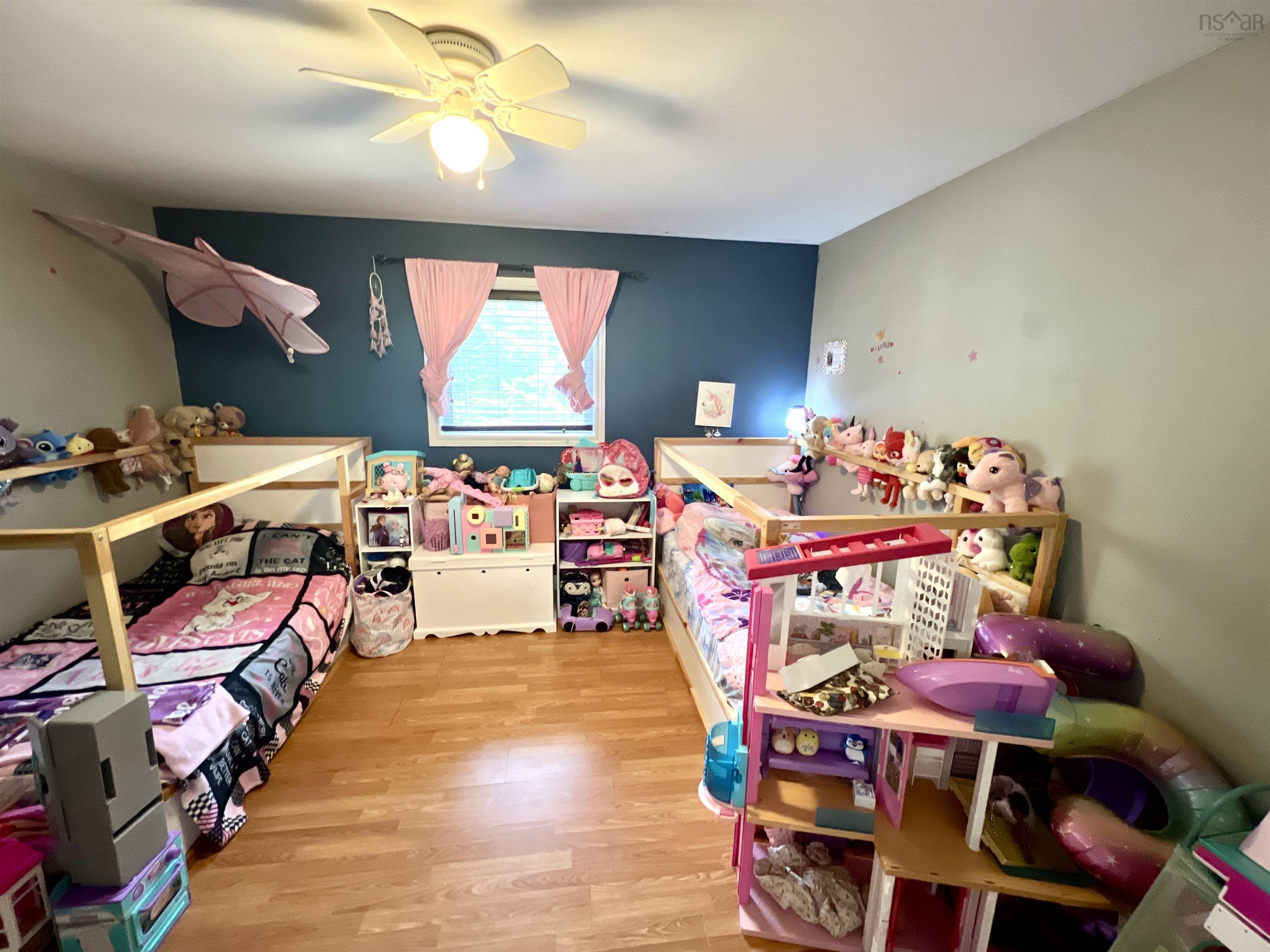 $379,900.00: 207 Erin Leah Drive, Howie Centre