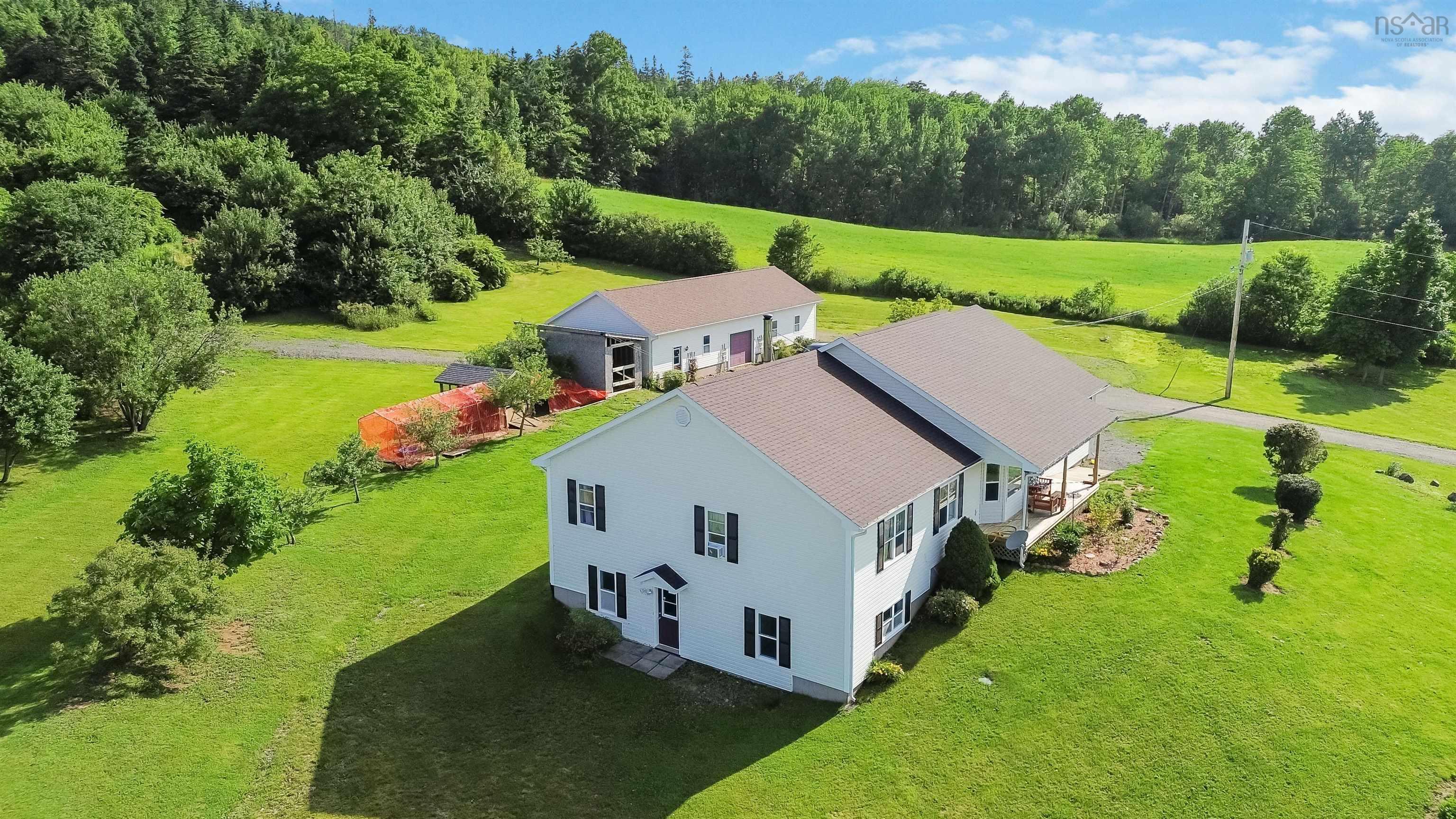 $759,900.00: 2135 Highway 221, Dempseys Corner