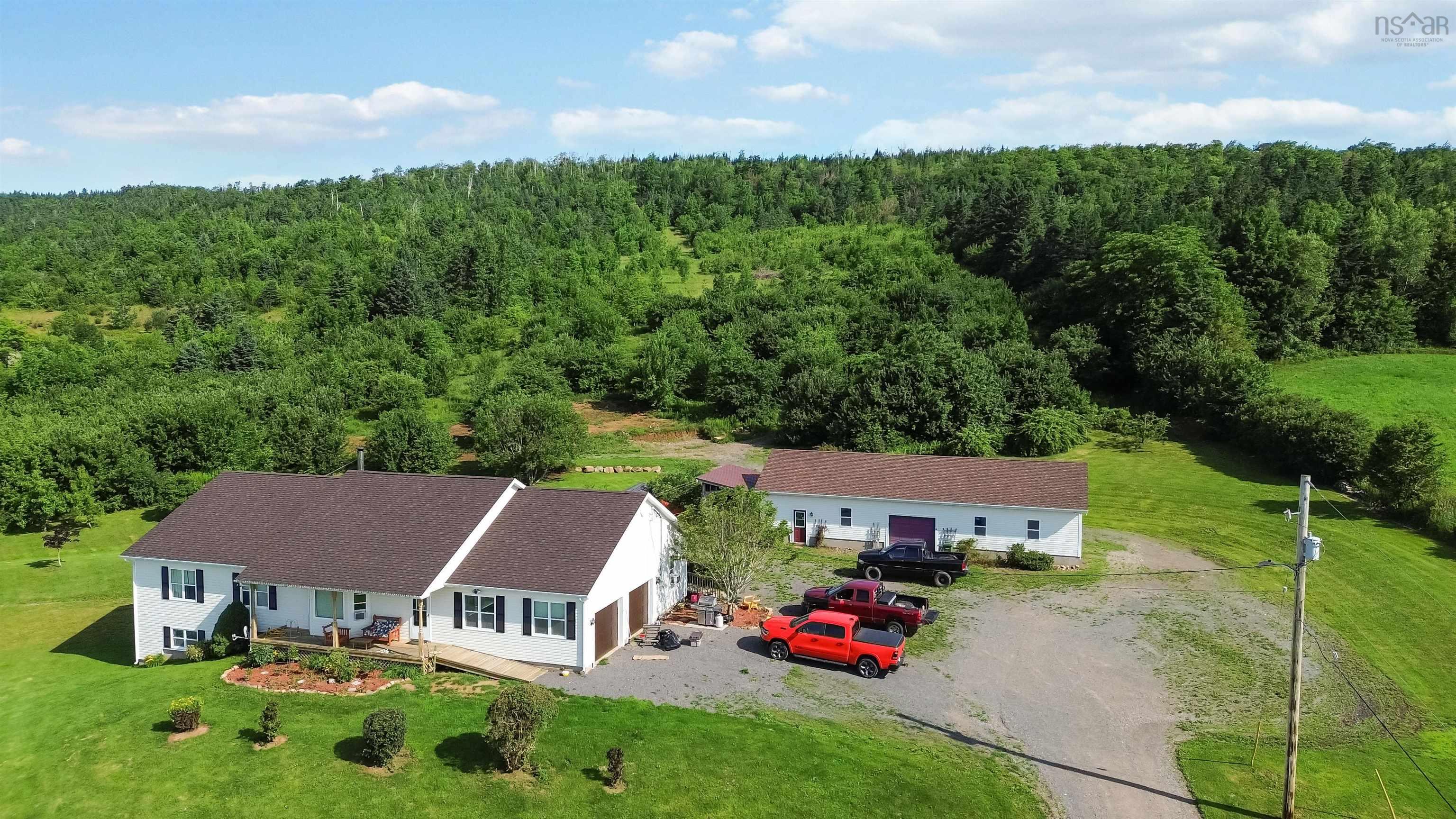 $759,900.00: 2135 Highway 221, Dempseys Corner