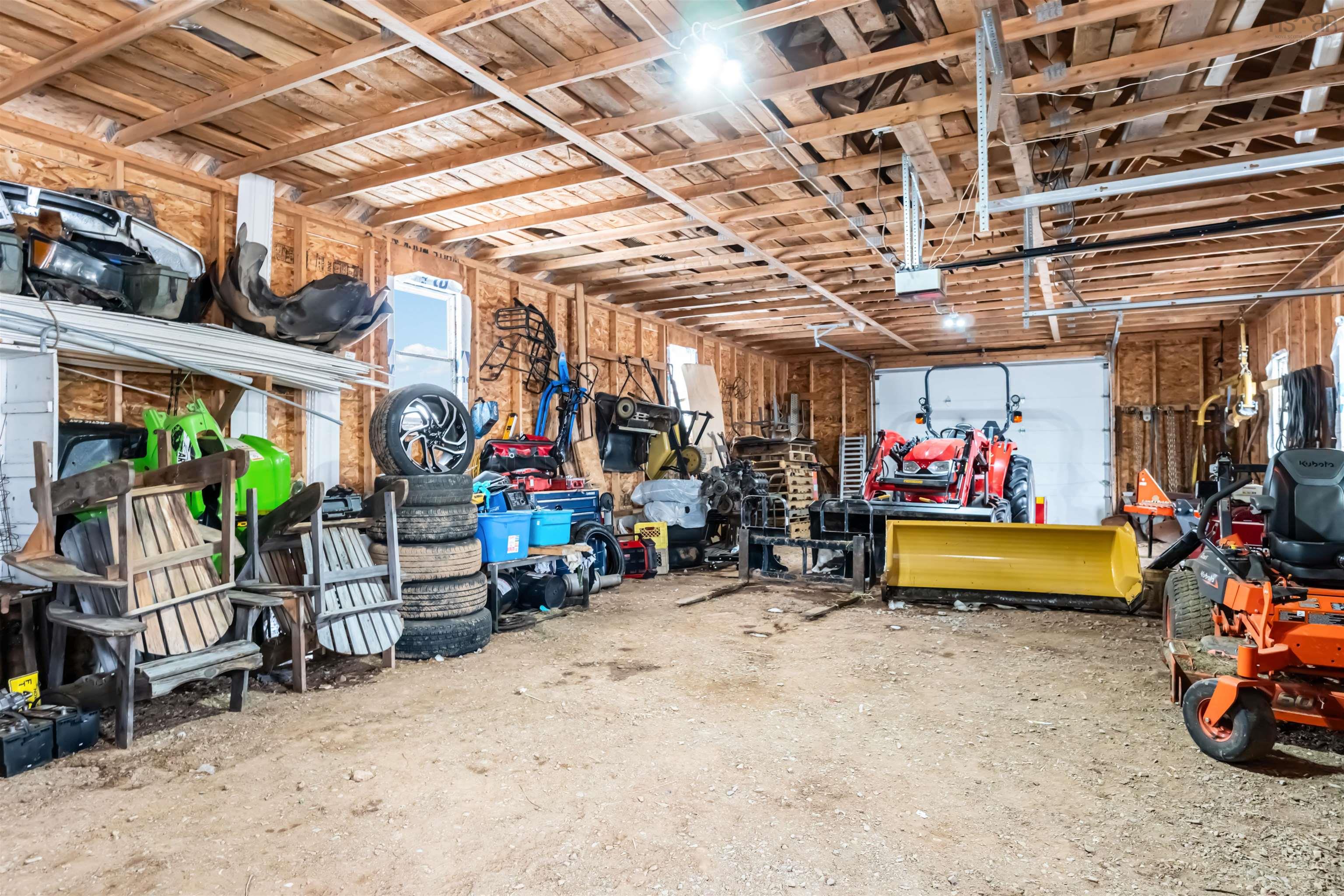 $759,900.00: 2135 Highway 221, Dempseys Corner