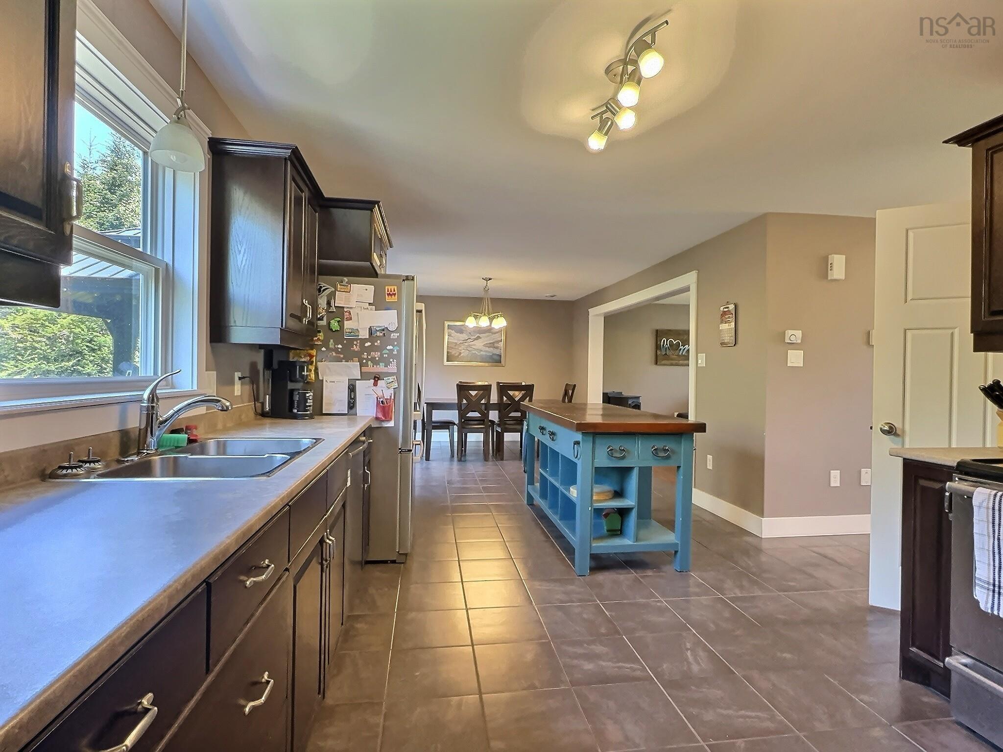 $674,900.00: 80 Burris Drive, Valley