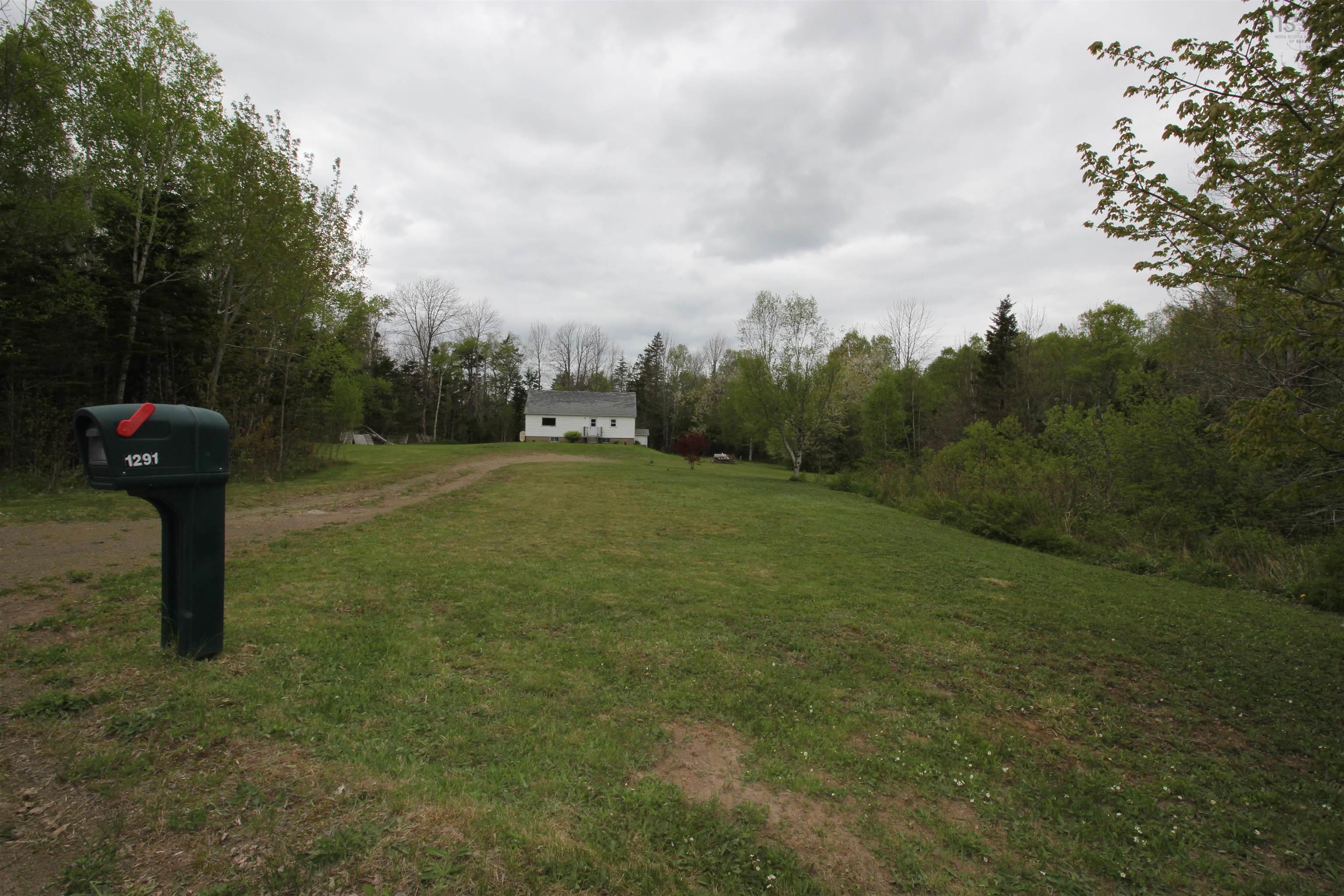 $139,500.00: 1291 McNally Road, Morden