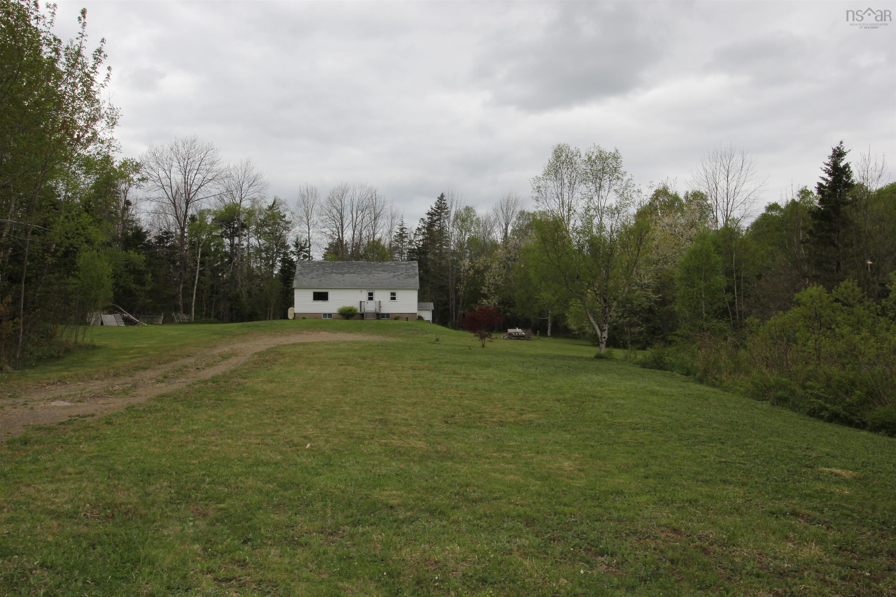 $139,500.00: 1291 McNally Road, Morden