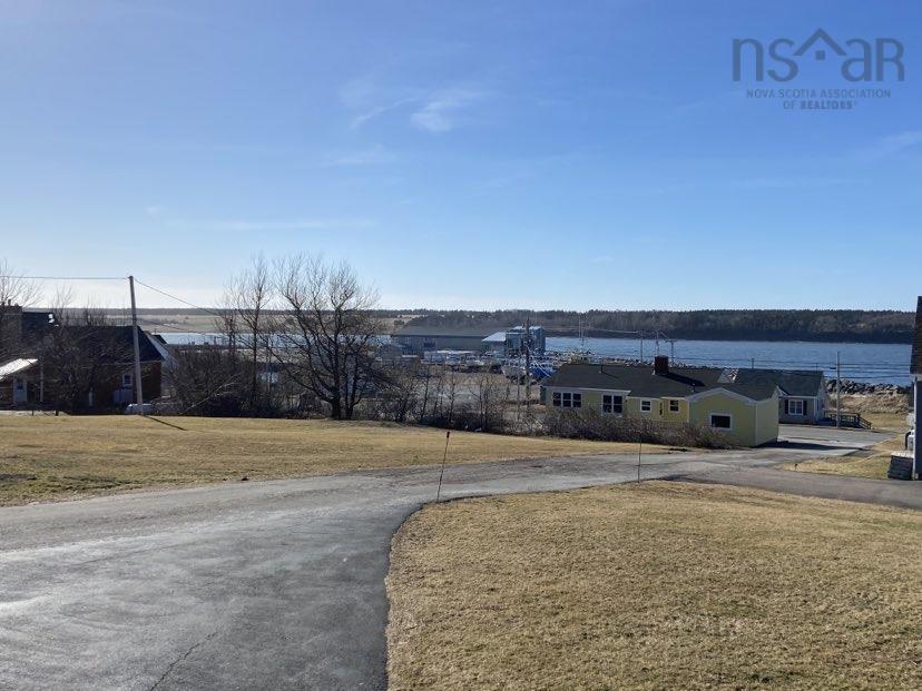 $475,000.00: 17 Chemin de Susanne Road, Chéticamp