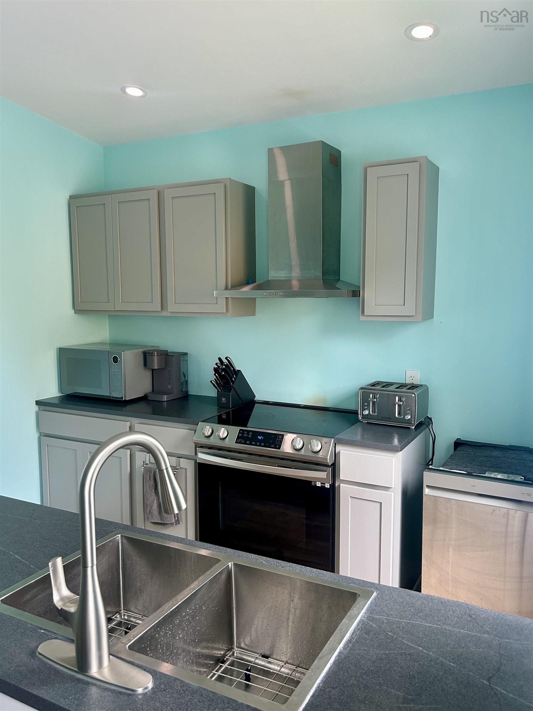 $269,999.00: 399 MacDonald Street, New Glasgow