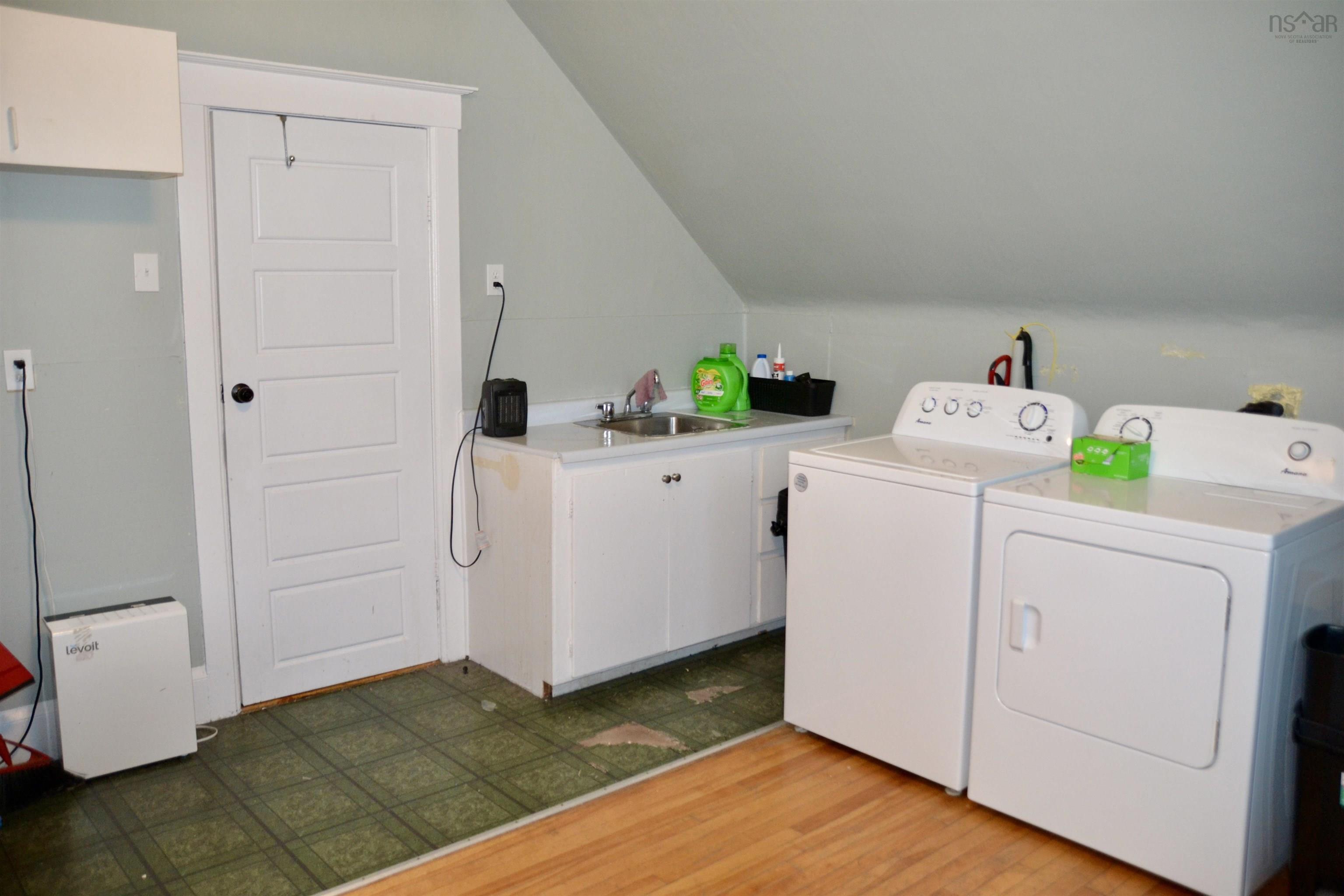$269,999.00: 399 MacDonald Street, New Glasgow