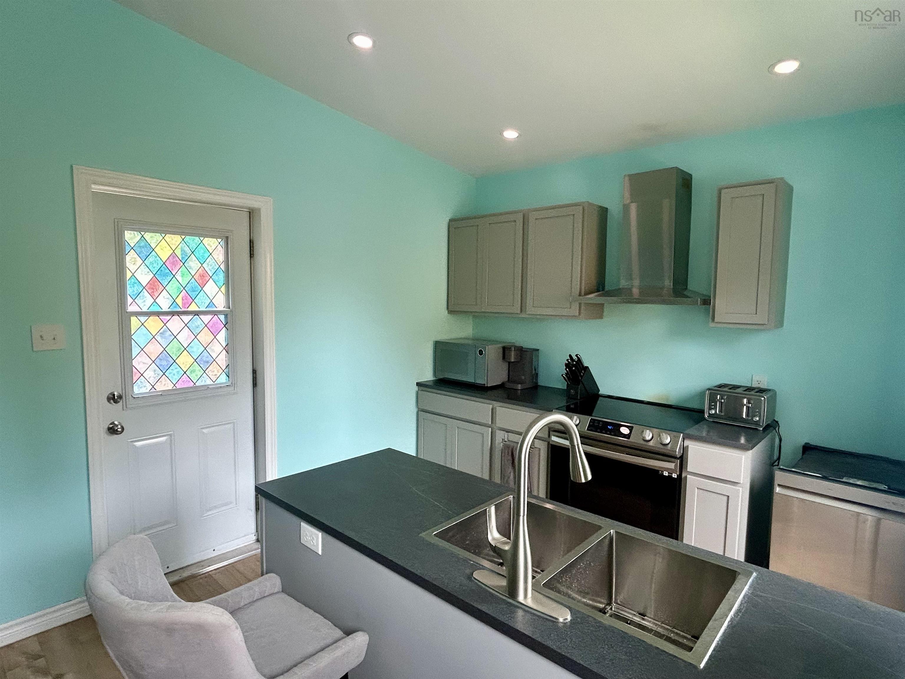 $269,999.00: 399 MacDonald Street, New Glasgow