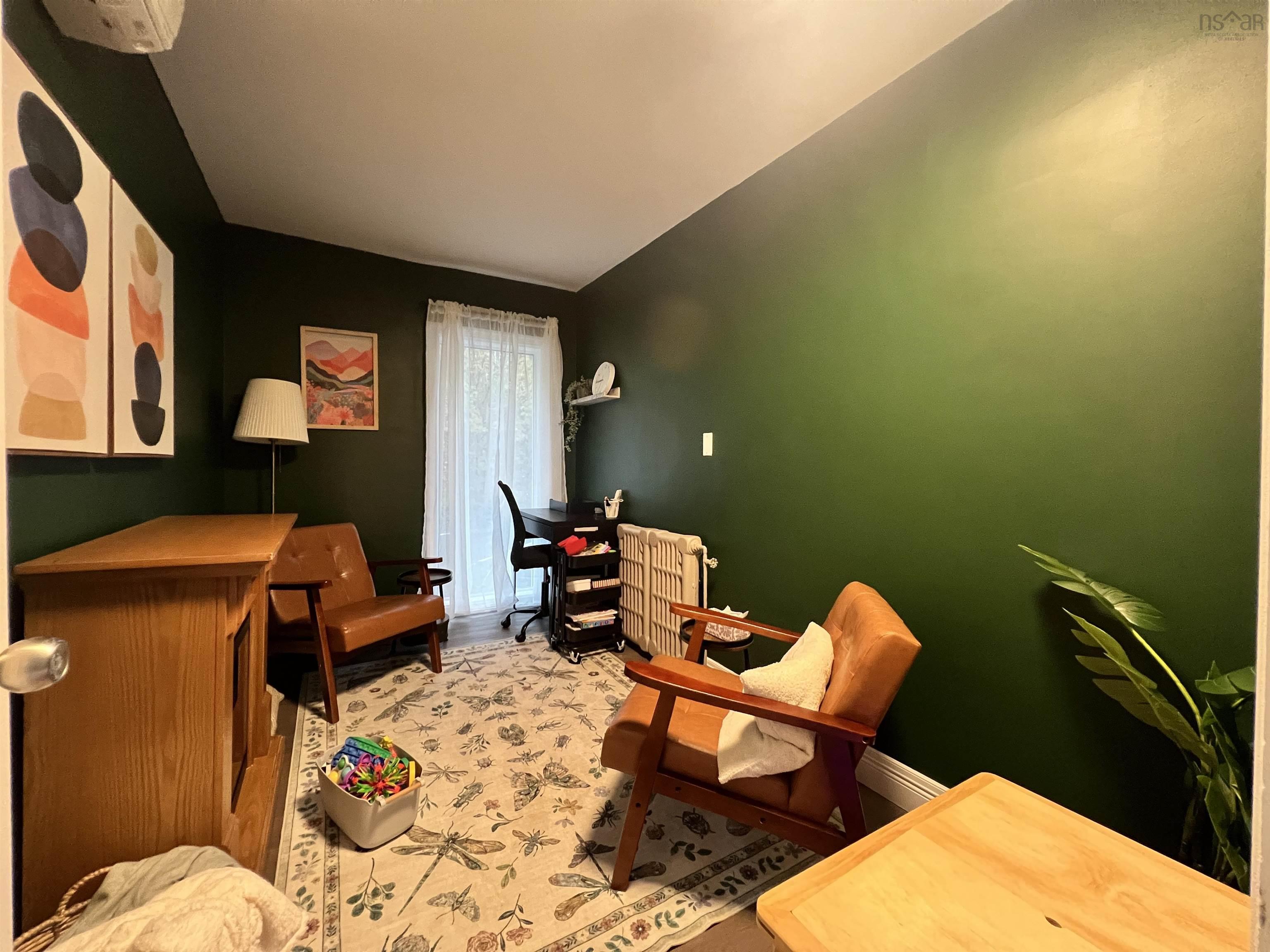 $25.00: 281 SACKVILLE Drive, Sackville