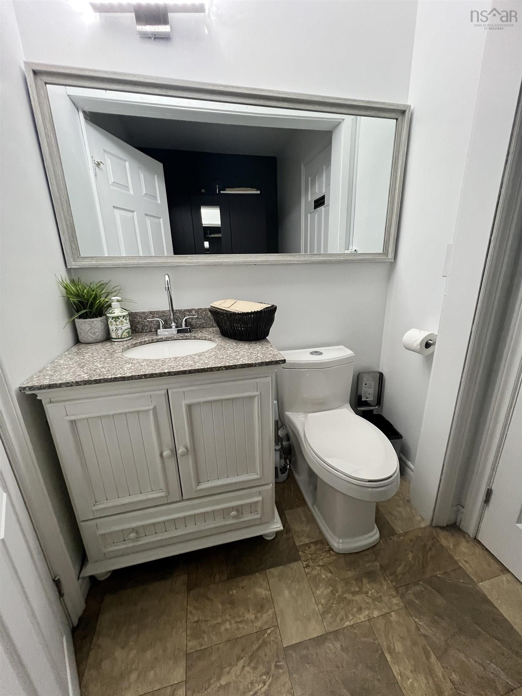 $25.00: 281 SACKVILLE Drive, Sackville