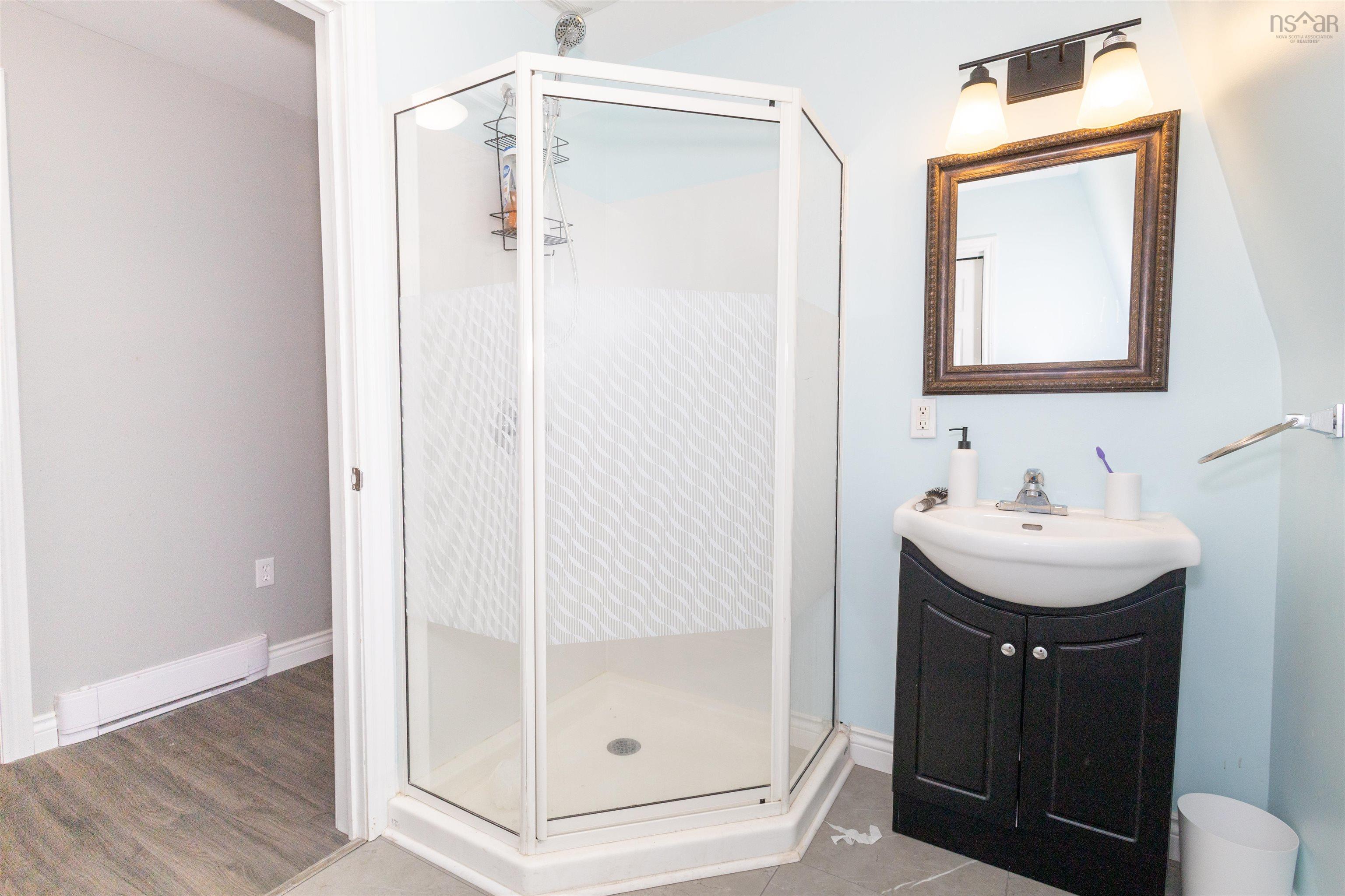 $275,000.00: 4 Emery Lane, Glace Bay