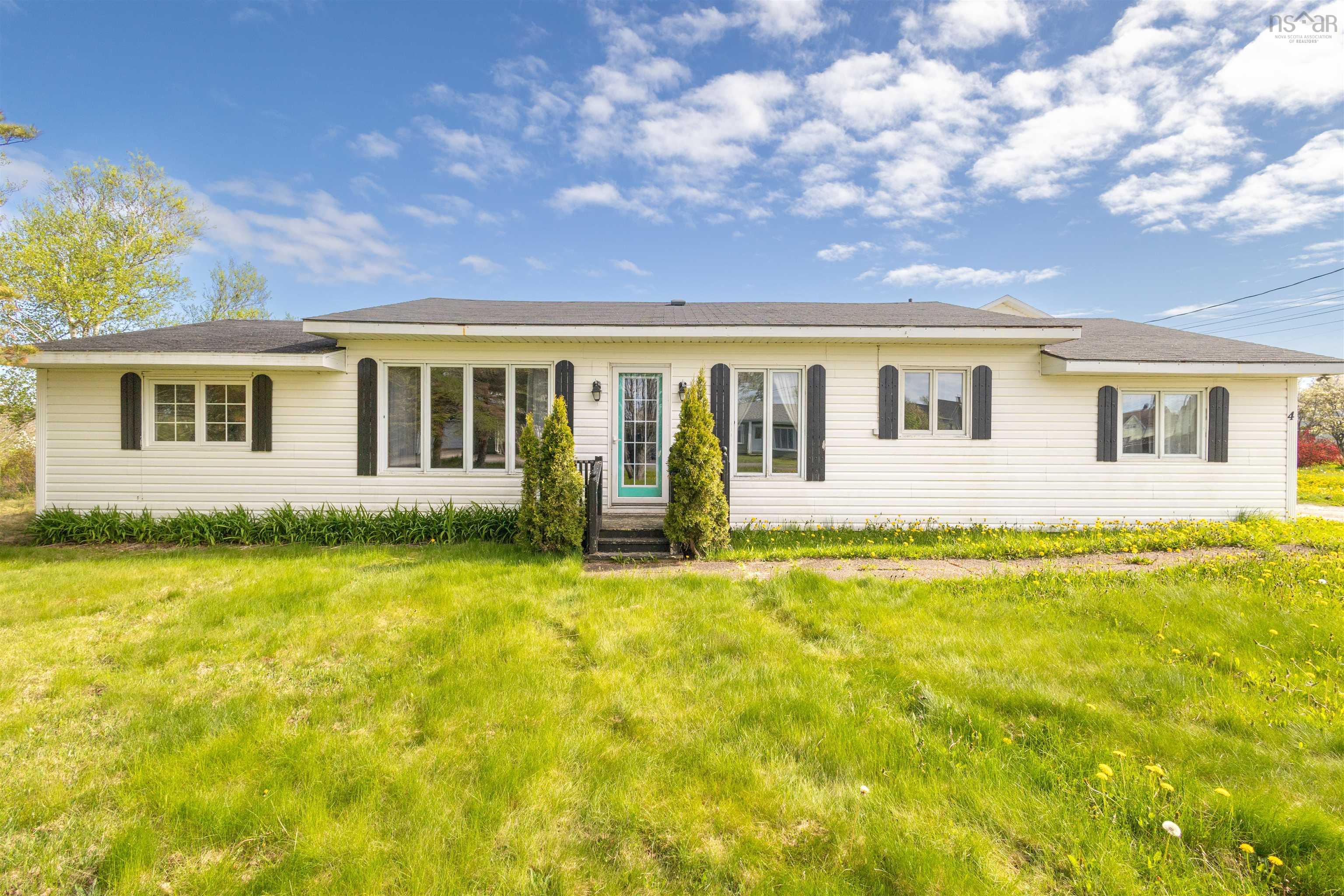 $275,000.00: 4 Emery Lane, Glace Bay