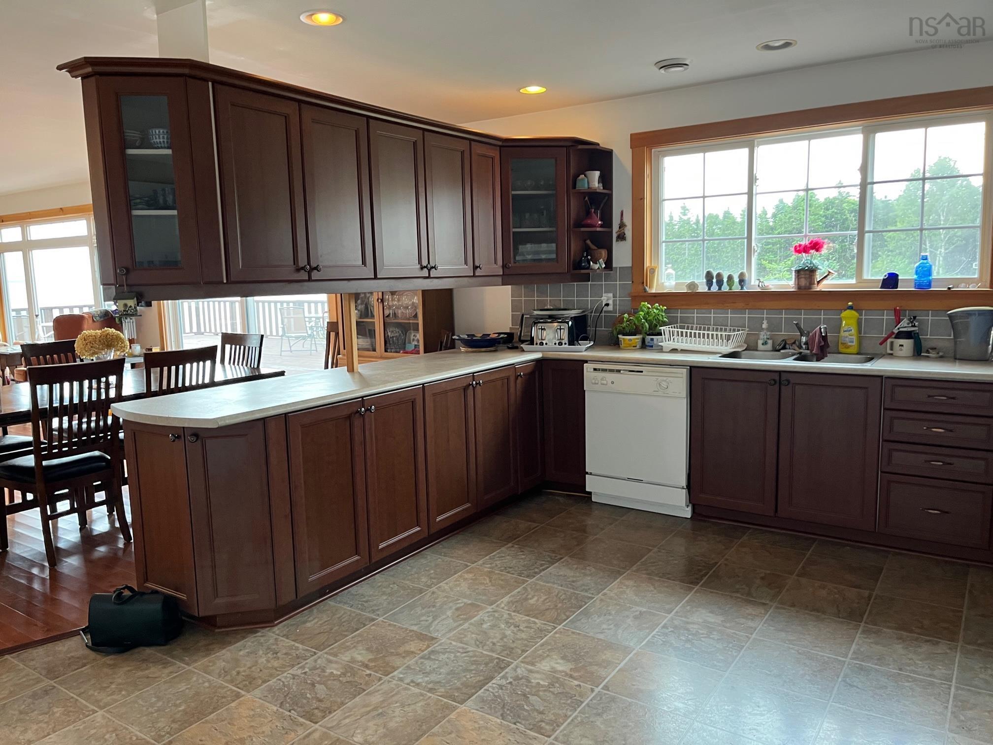 $750,000.00: 45143 Cabot Trail, North Shore