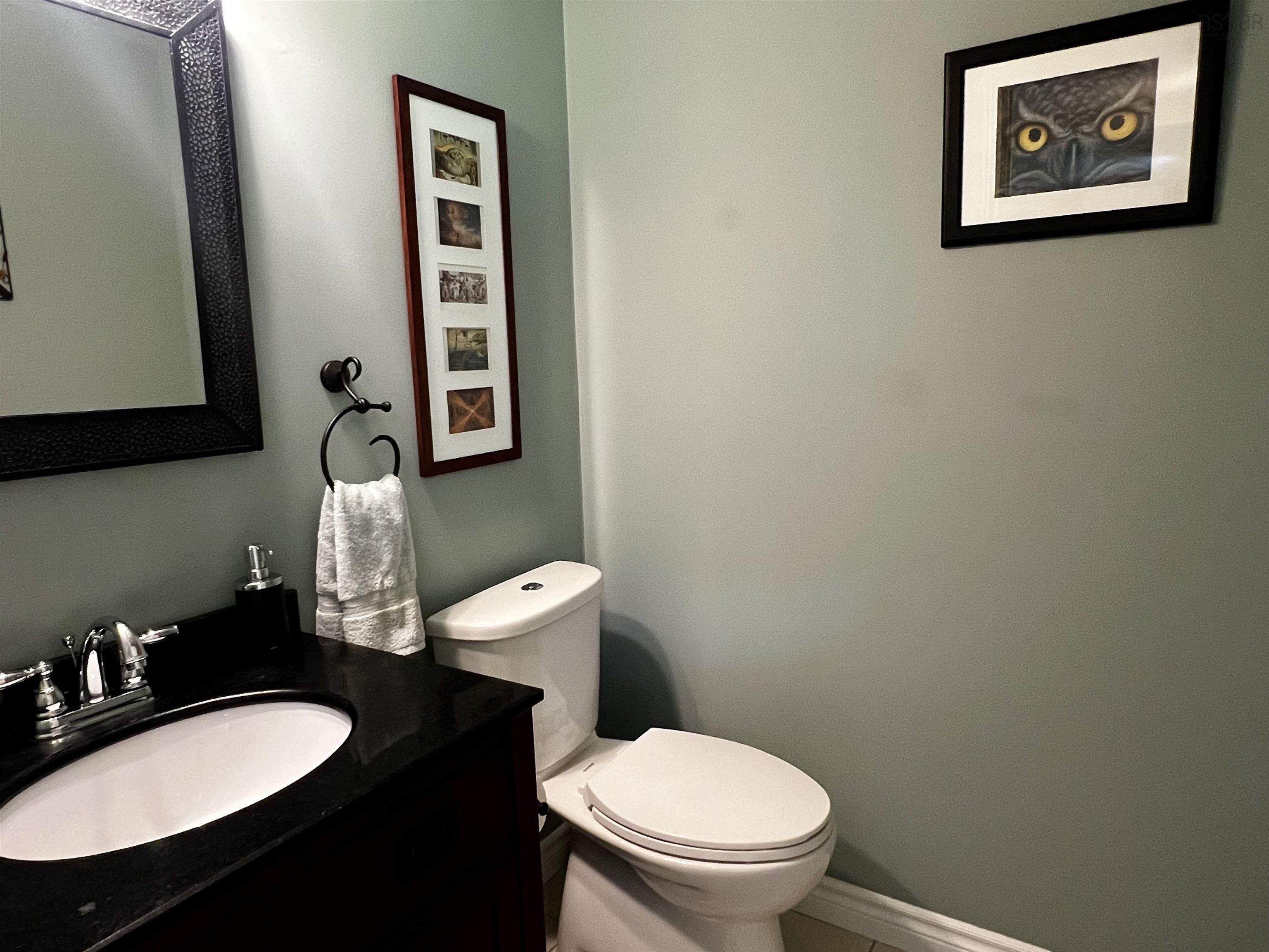 $695,000.00: 951 East River East Side Road, Glencoe