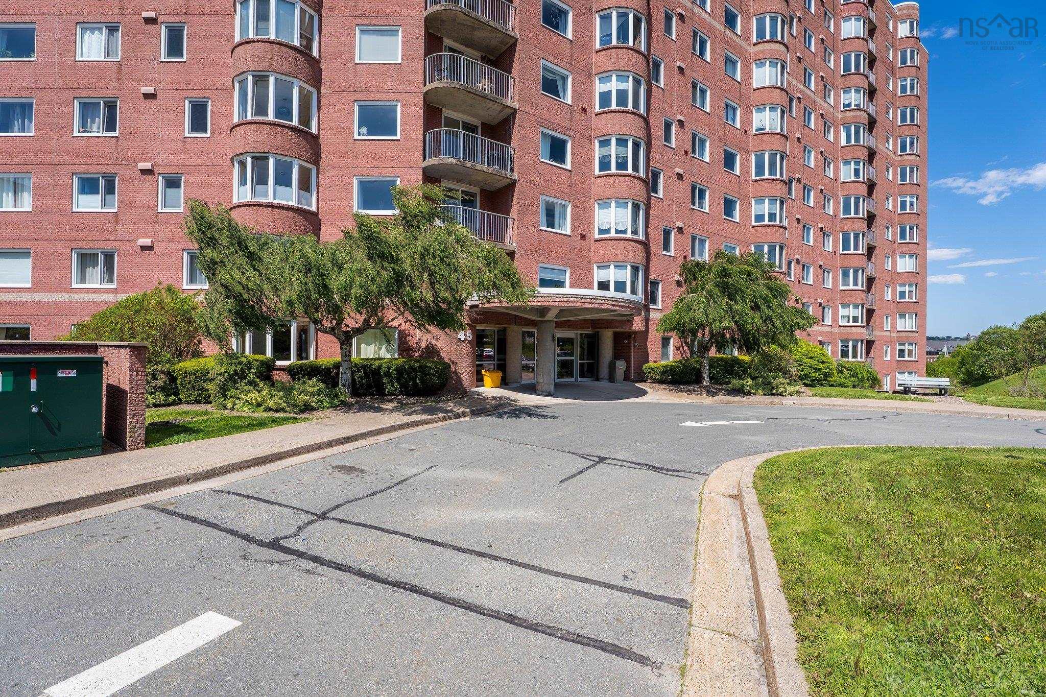 $324,900.00: 612 45 Vimy Avenue, Halifax