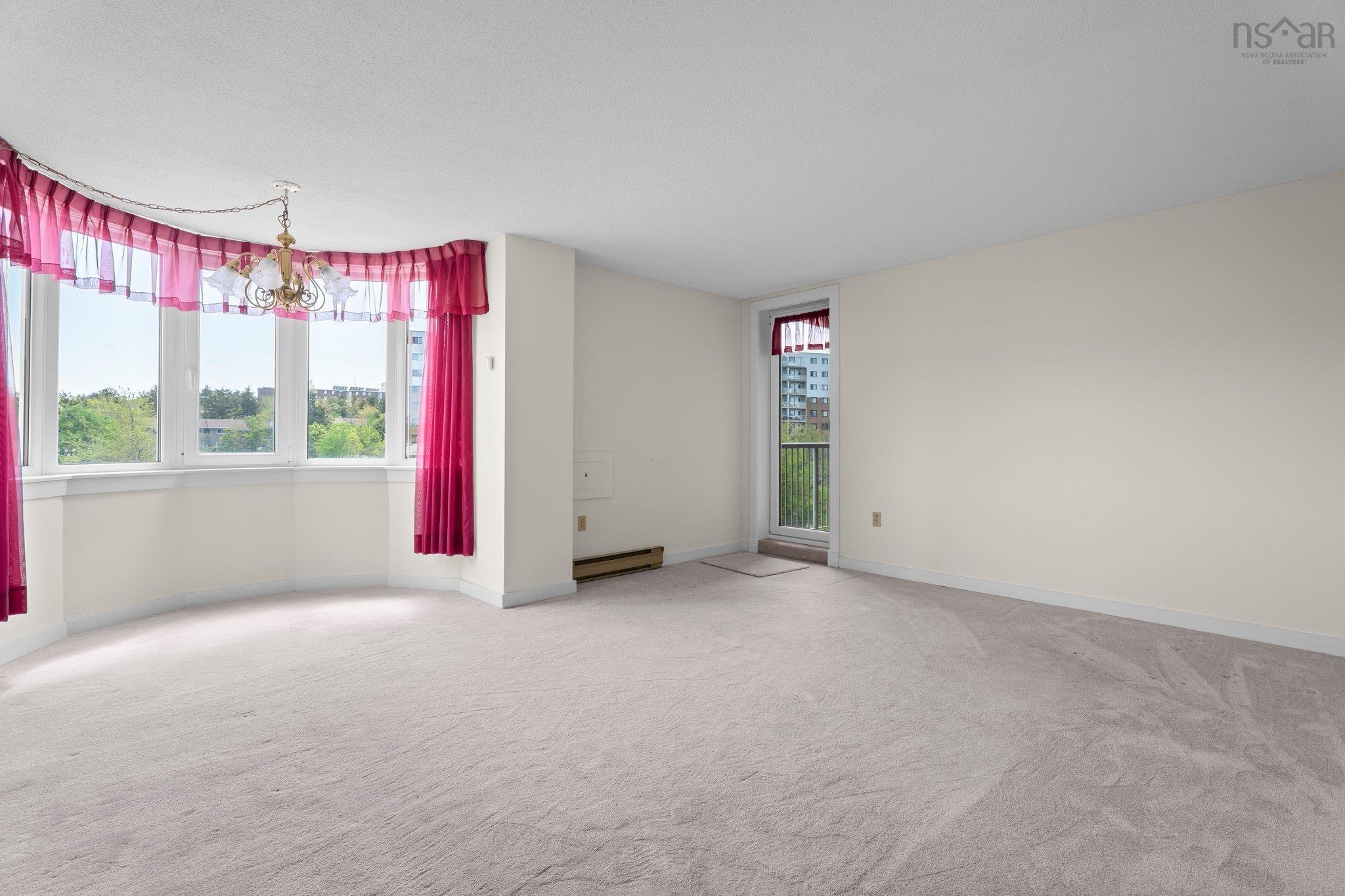 $324,900.00: 612 45 Vimy Avenue, Halifax