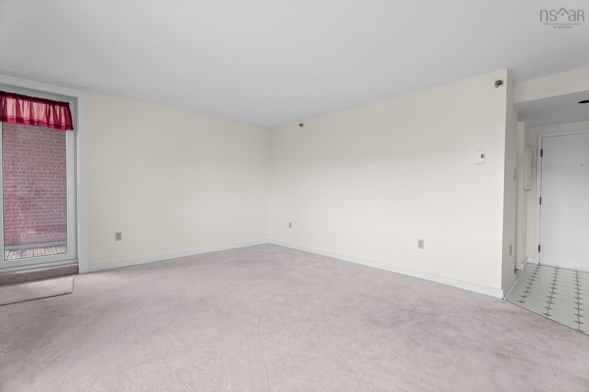 $324,900.00: 612 45 Vimy Avenue, Halifax