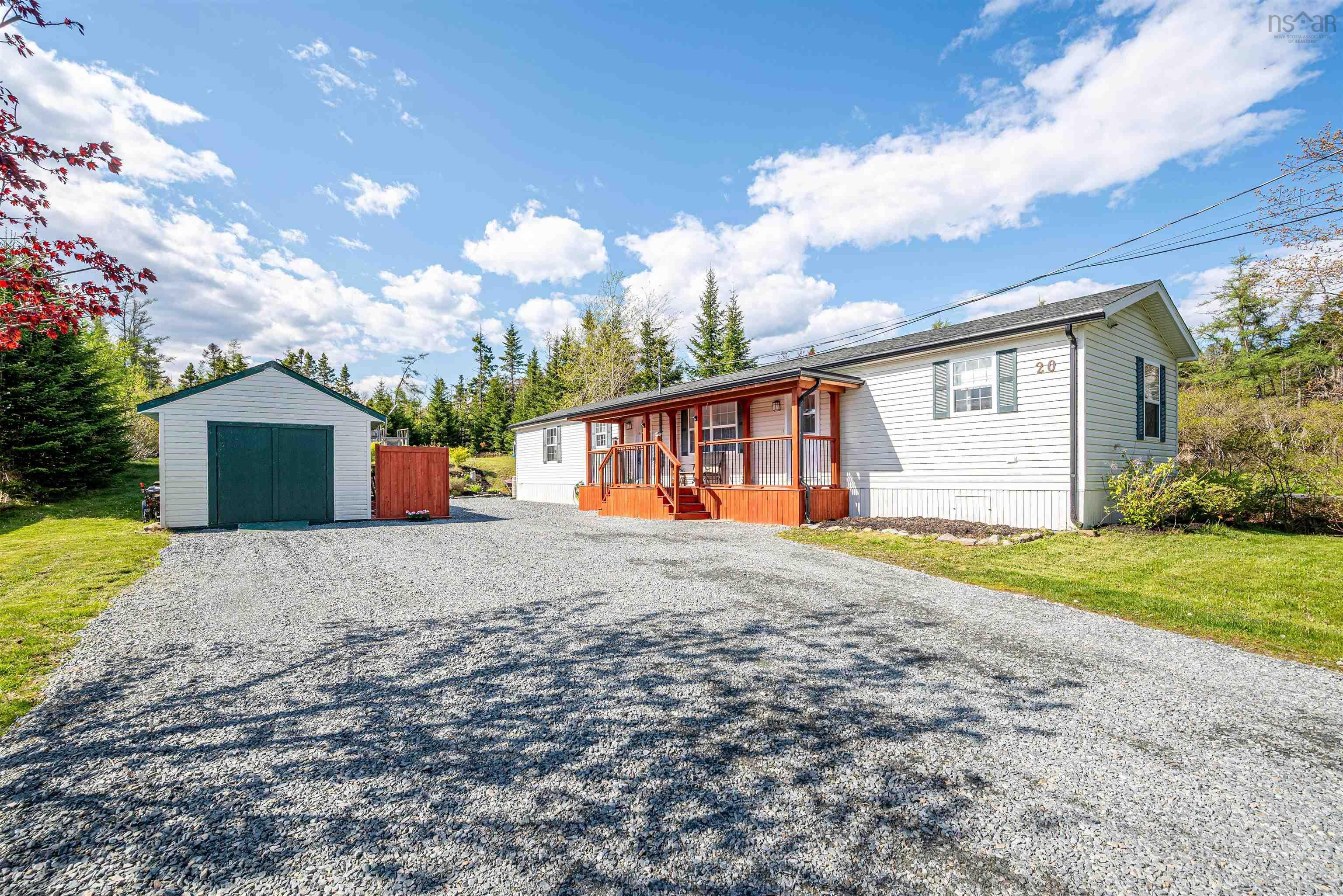$349,900.00: 20 Greendale Drive, Lawrencetown