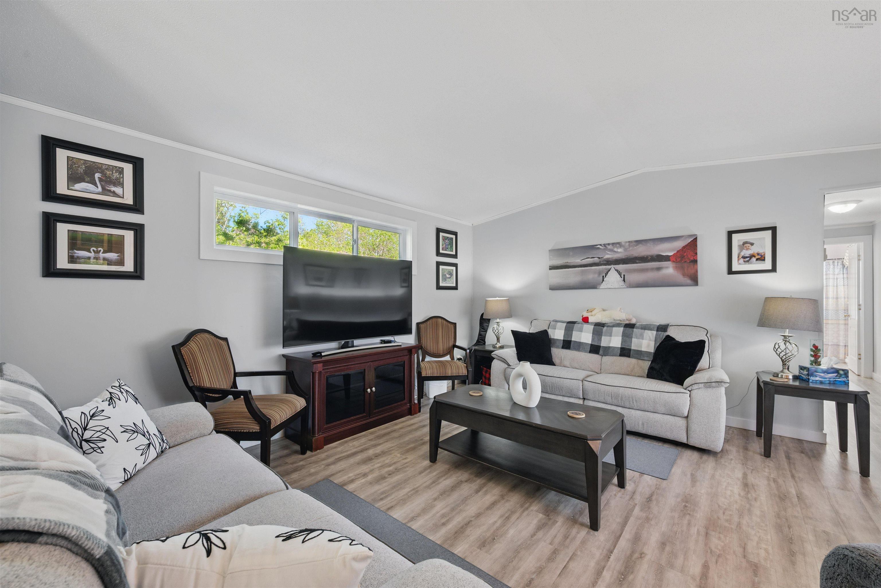 $349,900.00: 20 Greendale Drive, Lawrencetown