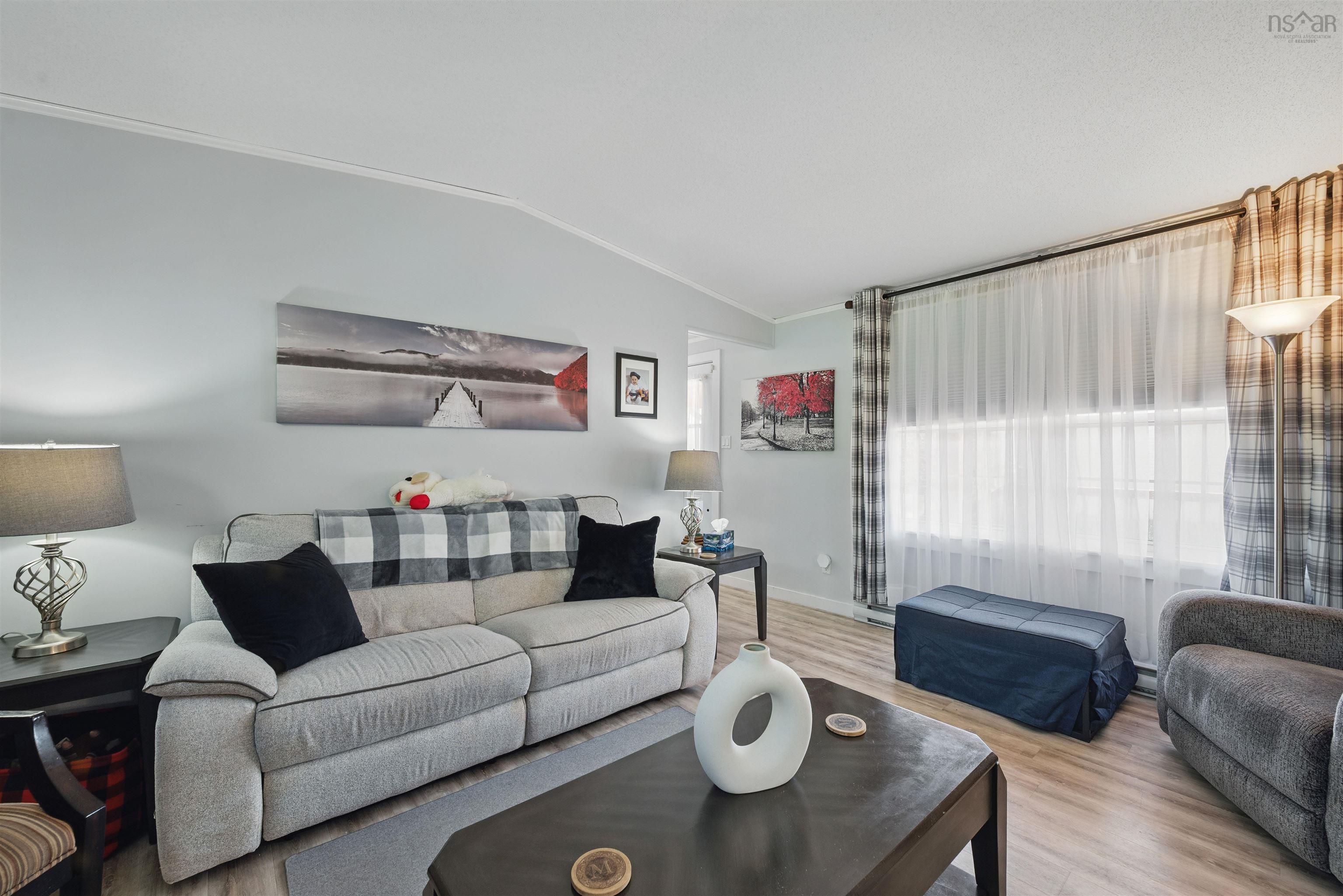 $349,900.00: 20 Greendale Drive, Lawrencetown