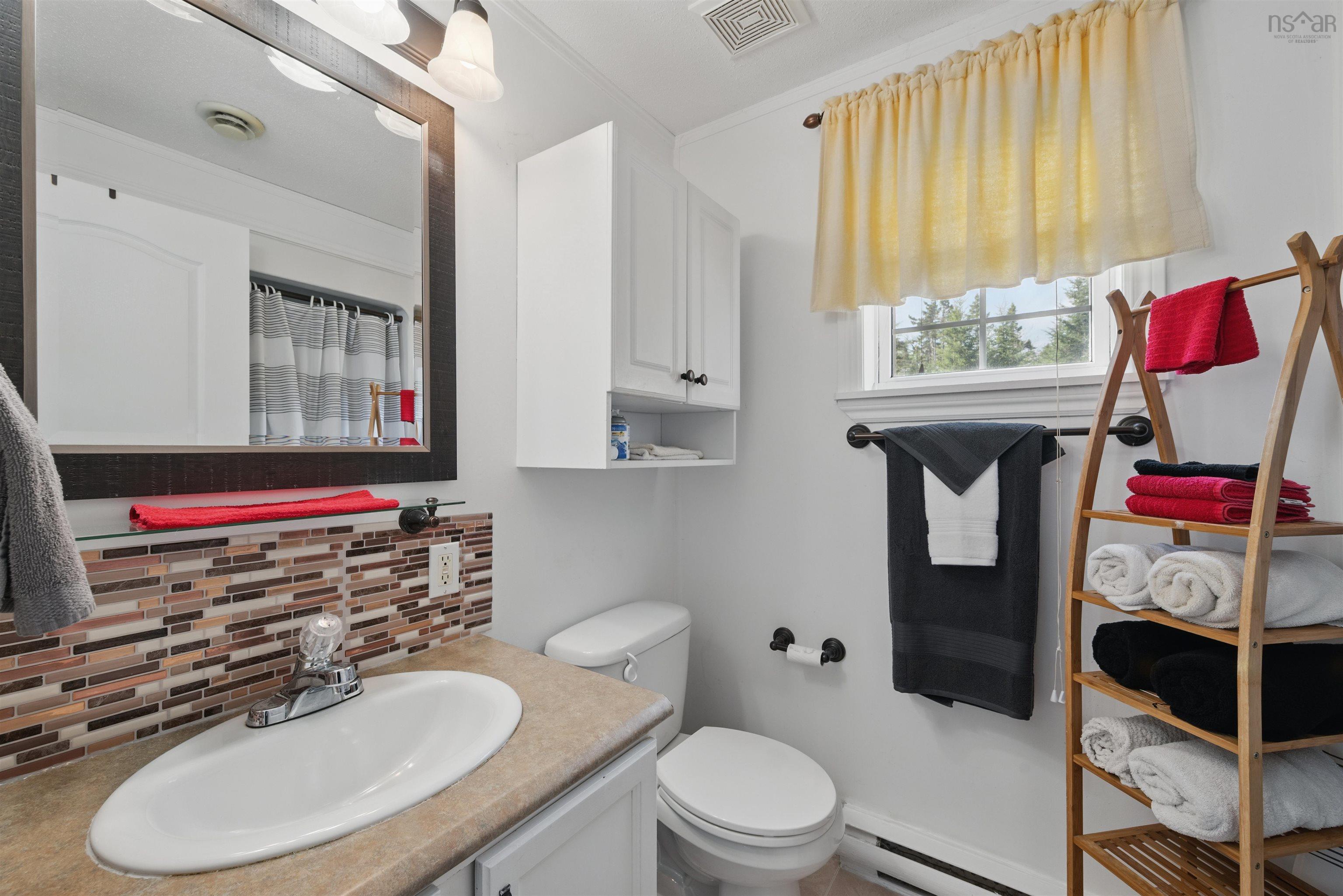 $349,900.00: 20 Greendale Drive, Lawrencetown