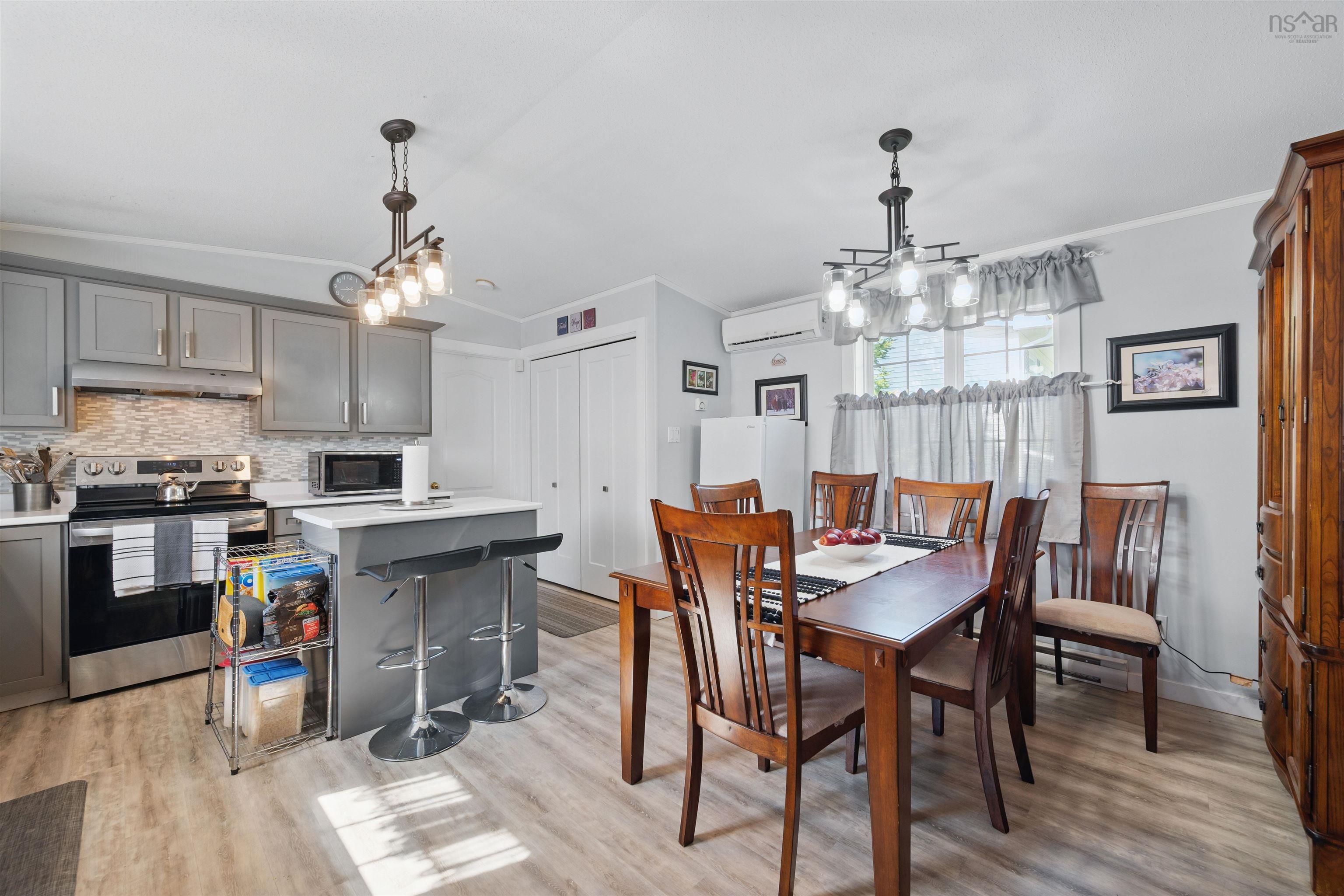 $349,900.00: 20 Greendale Drive, Lawrencetown