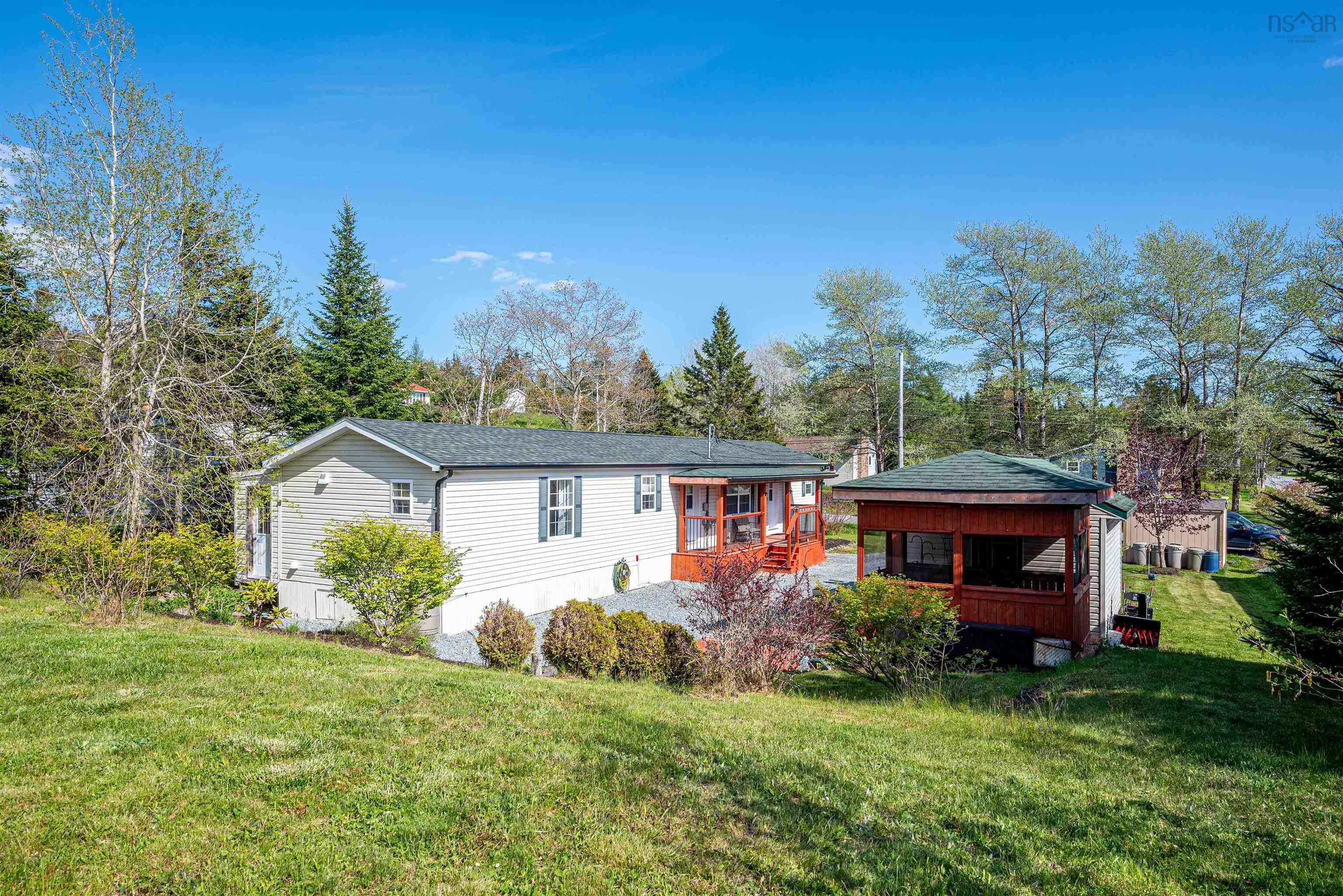 $349,900.00: 20 Greendale Drive, Lawrencetown