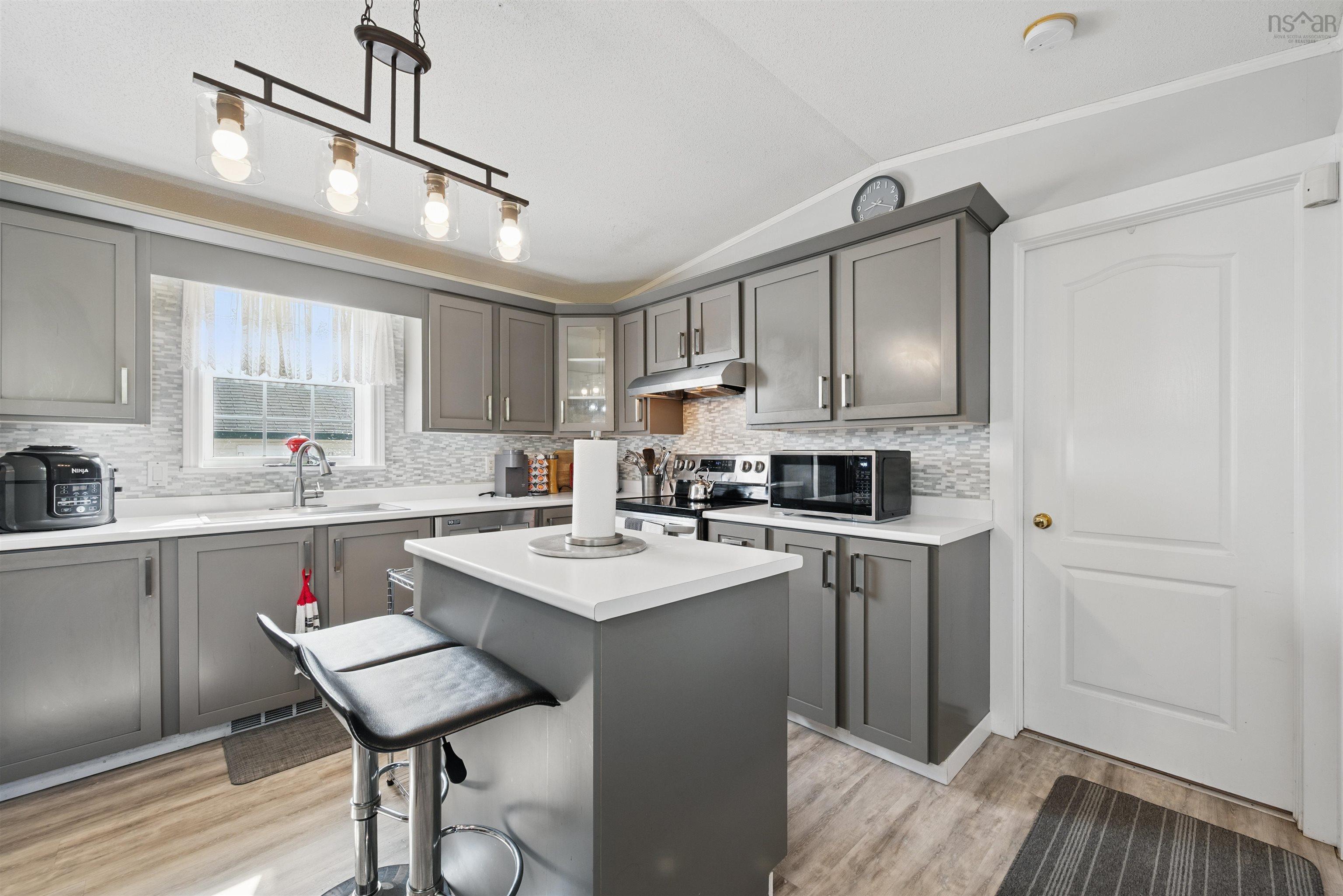 $349,900.00: 20 Greendale Drive, Lawrencetown