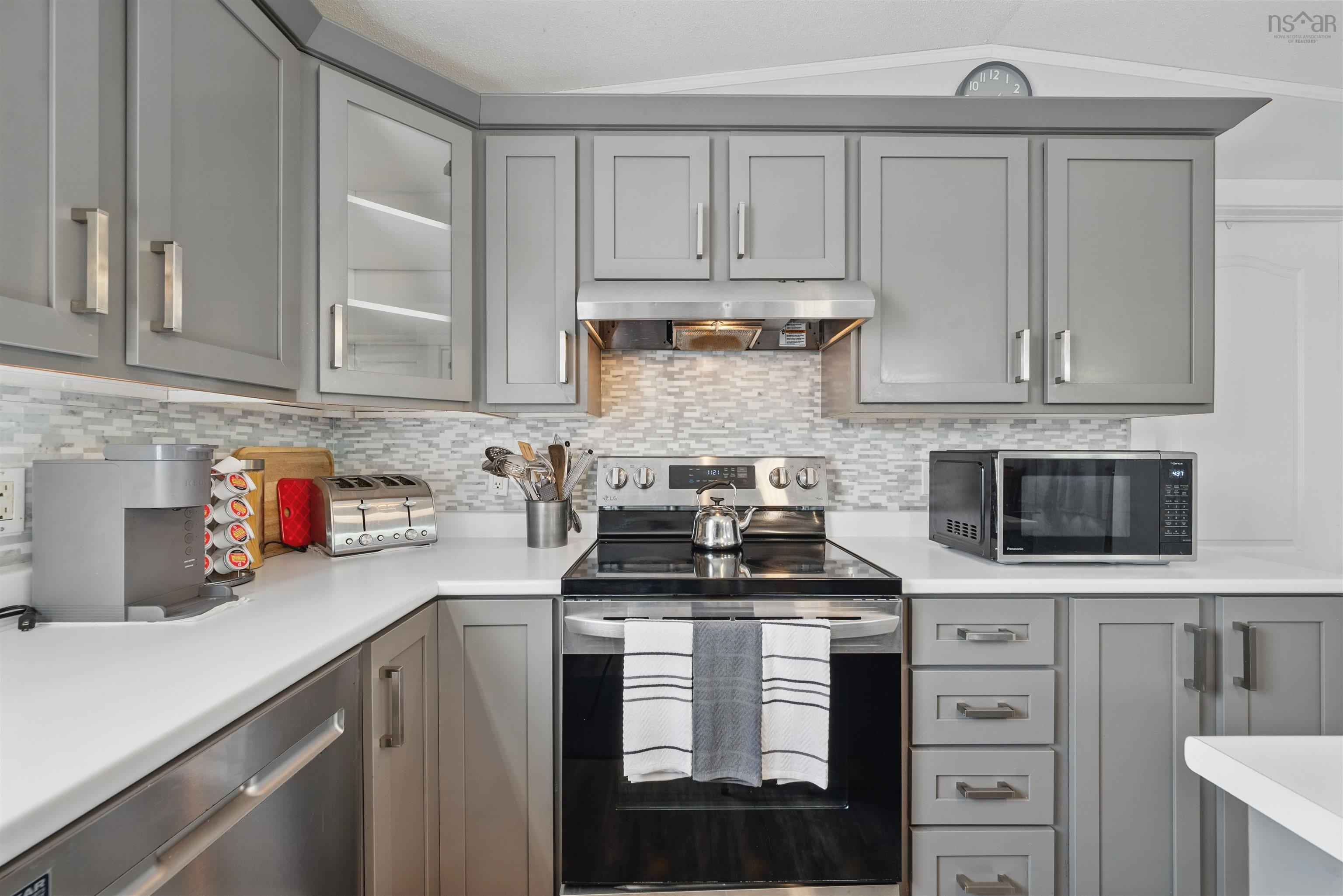 $349,900.00: 20 Greendale Drive, Lawrencetown