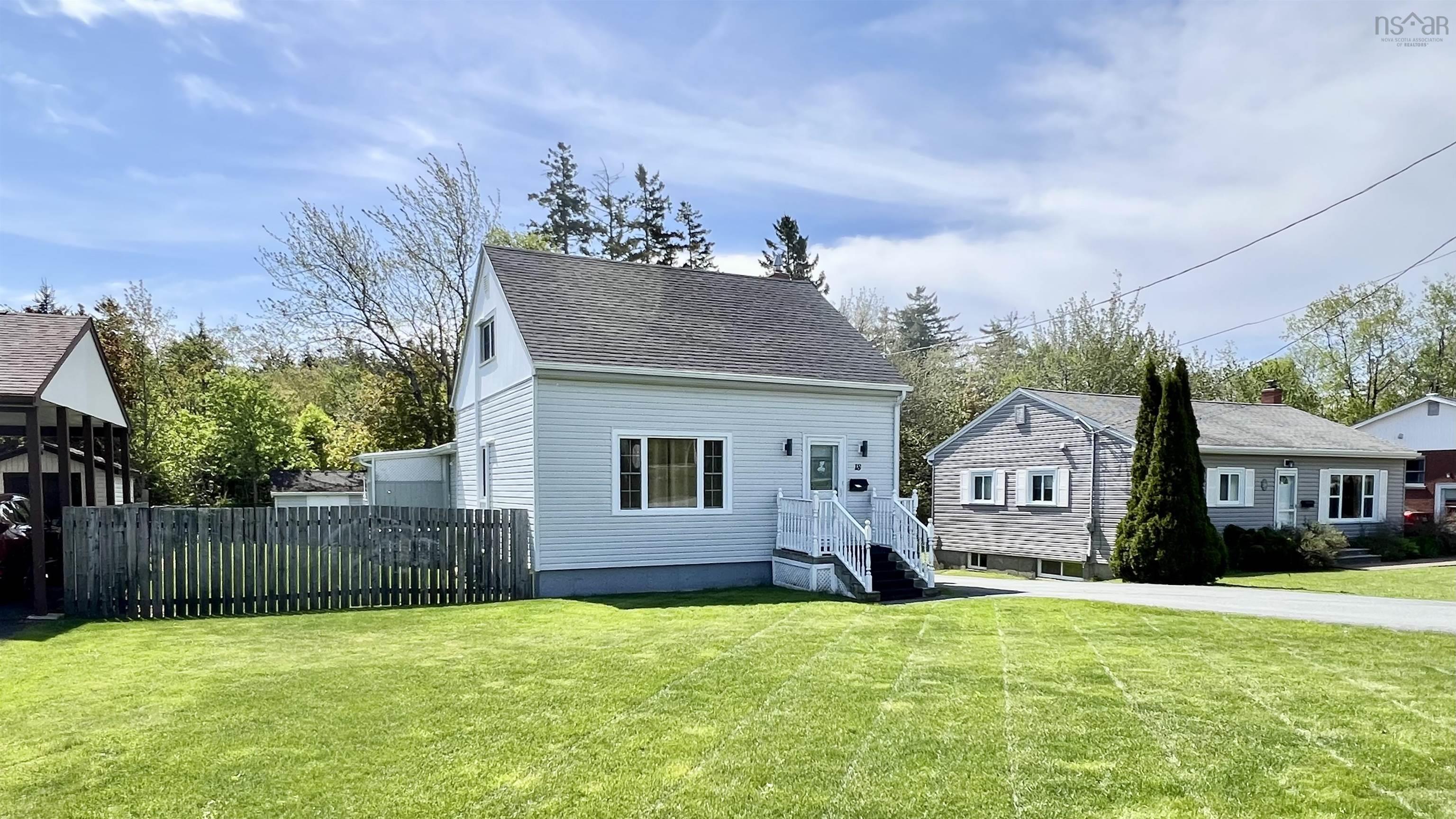 $424,900.00: 18 Devon Crescent, Halifax