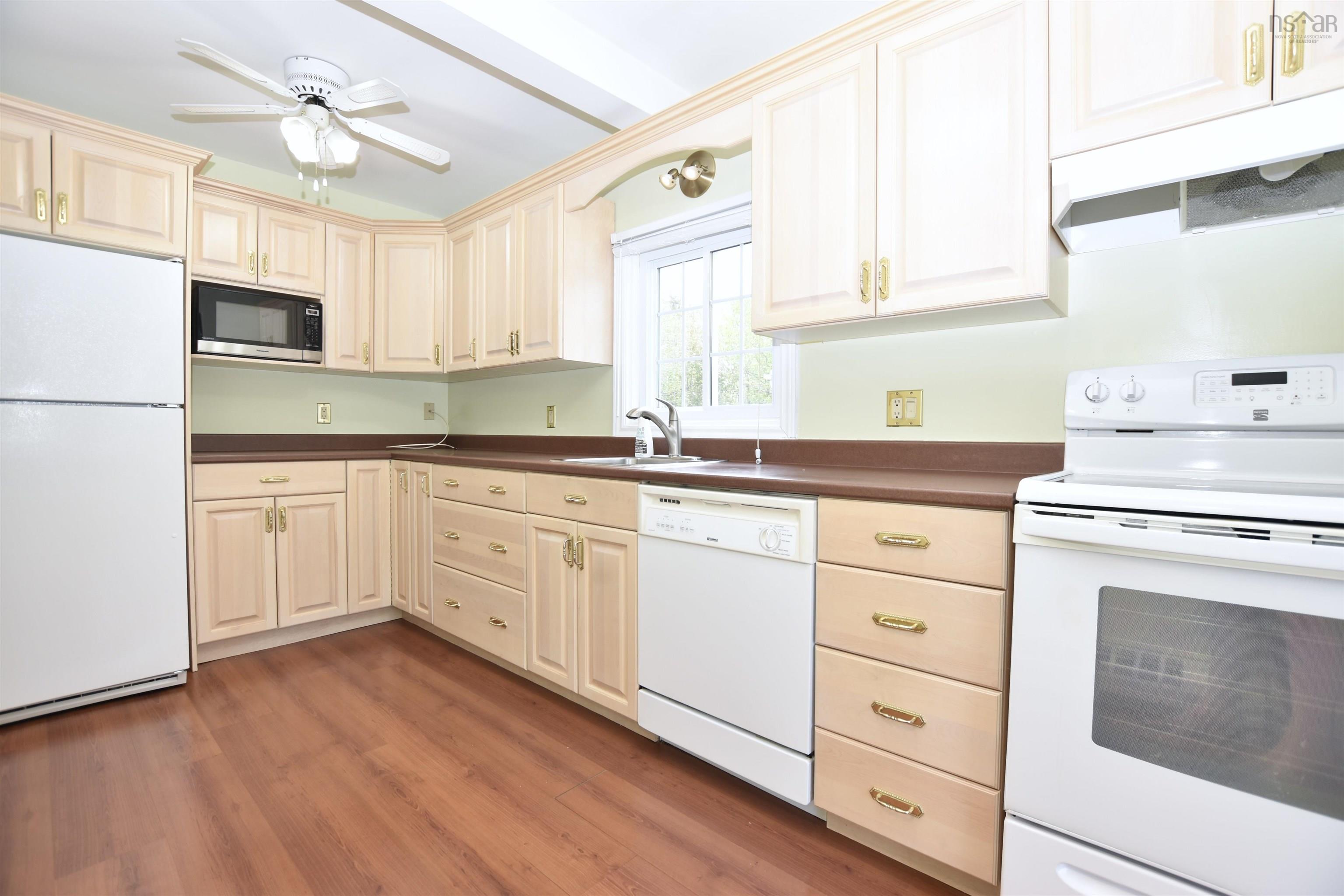 $424,900.00: 18 Devon Crescent, Halifax