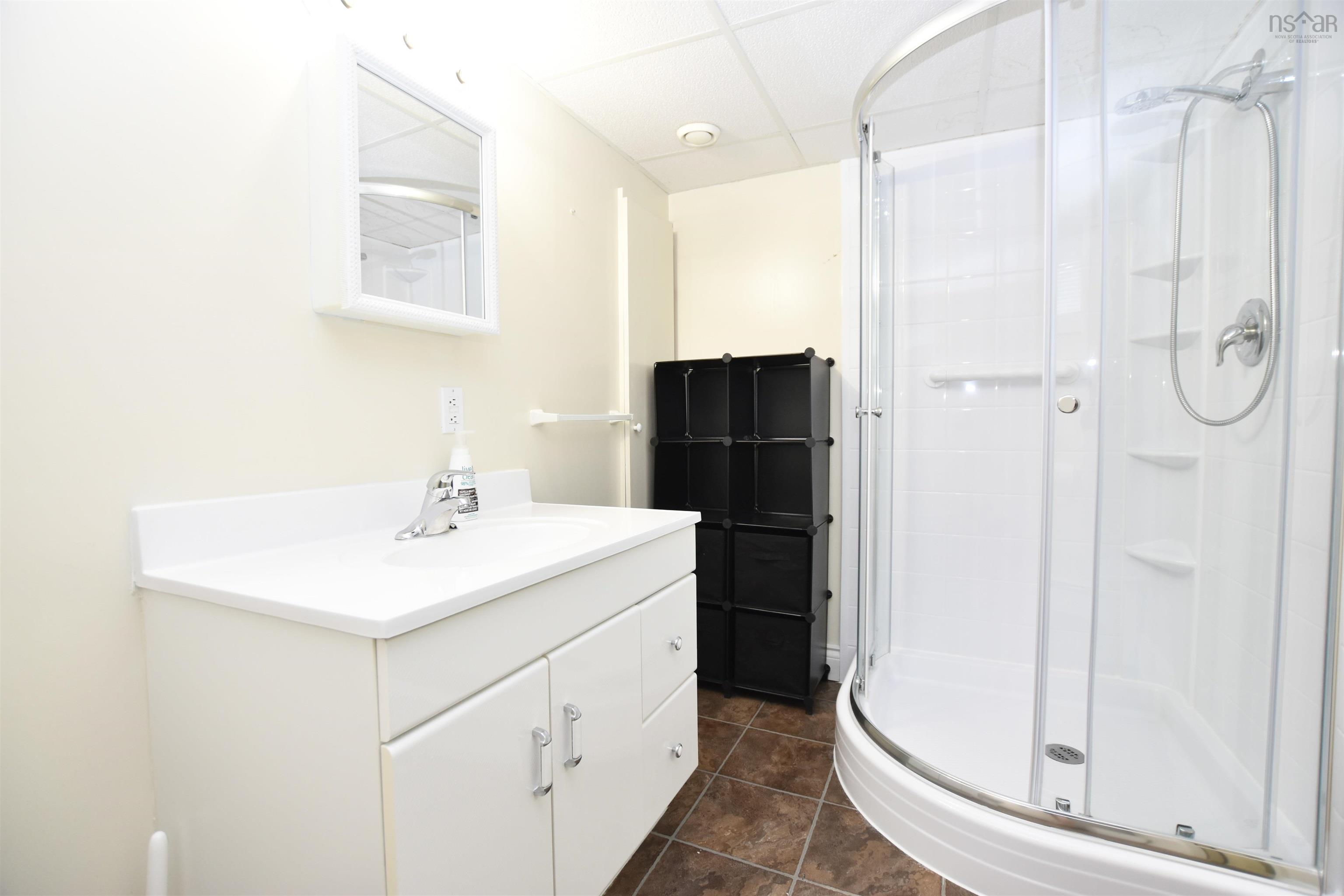 $424,900.00: 18 Devon Crescent, Halifax