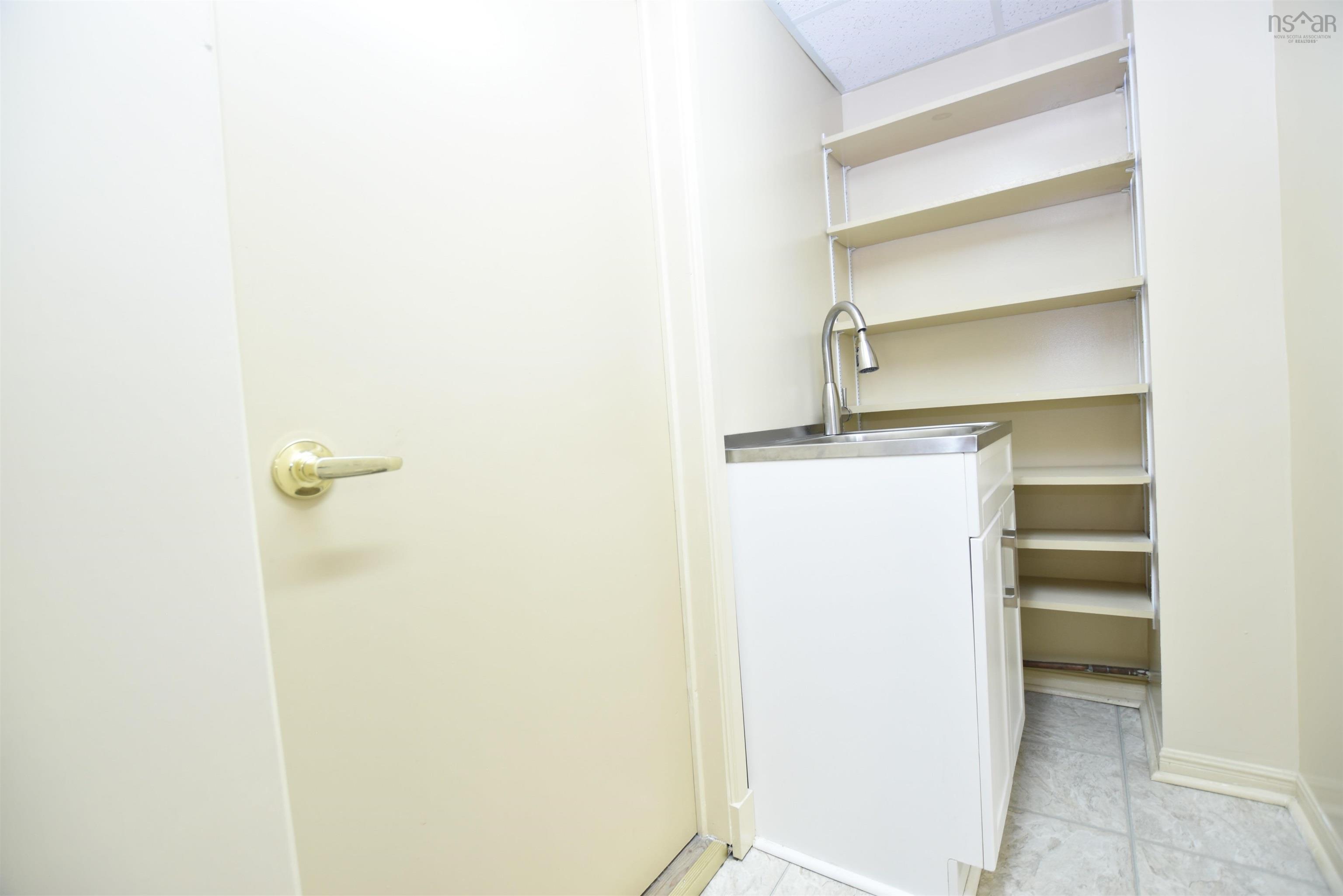 $424,900.00: 18 Devon Crescent, Halifax