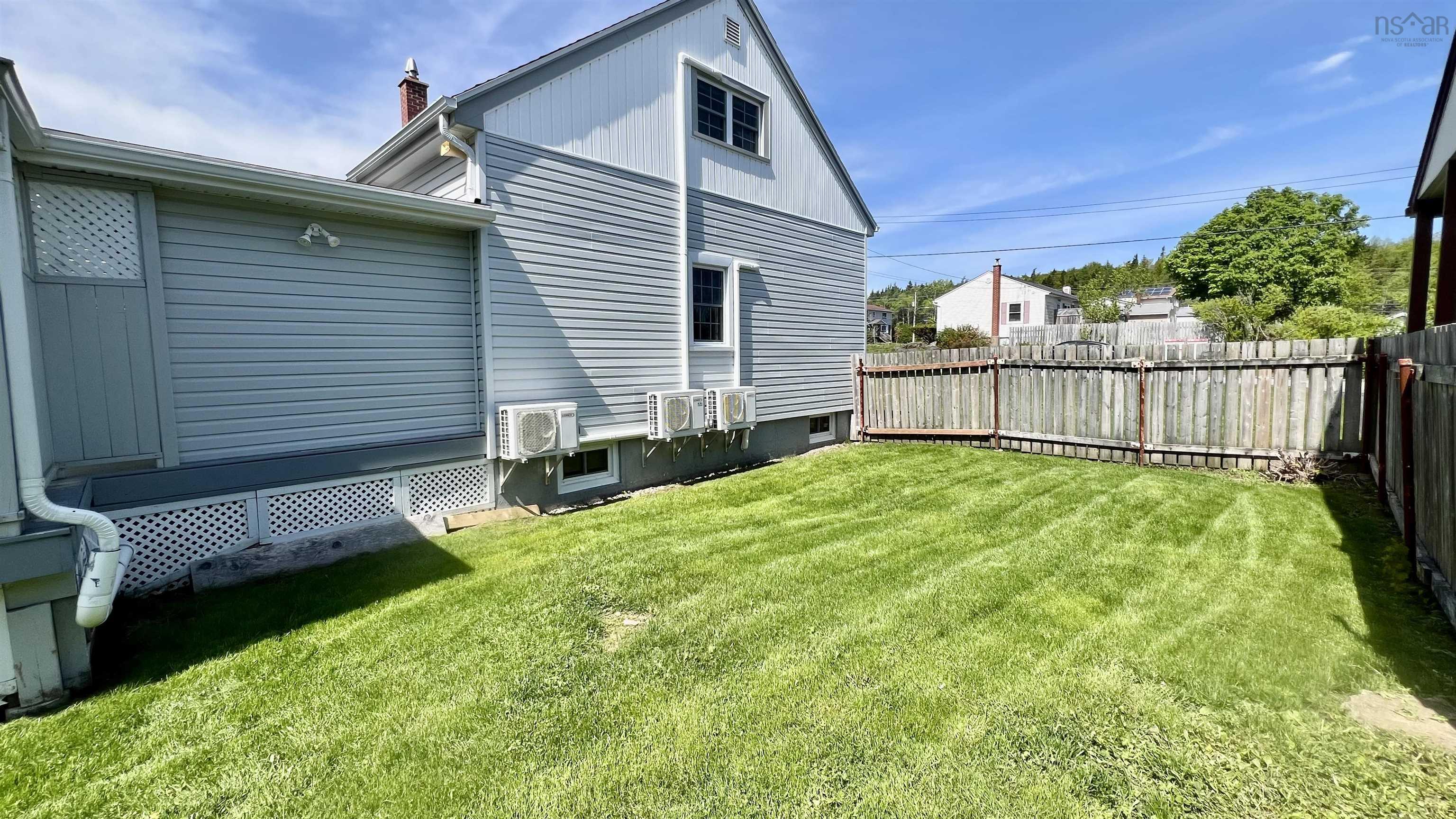 $424,900.00: 18 Devon Crescent, Halifax