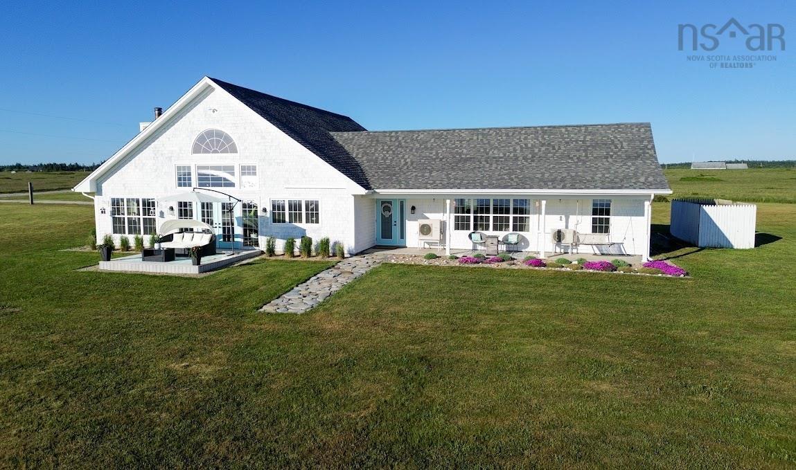 $1,100,000.00: 4849 Highway 1, Salmon River
