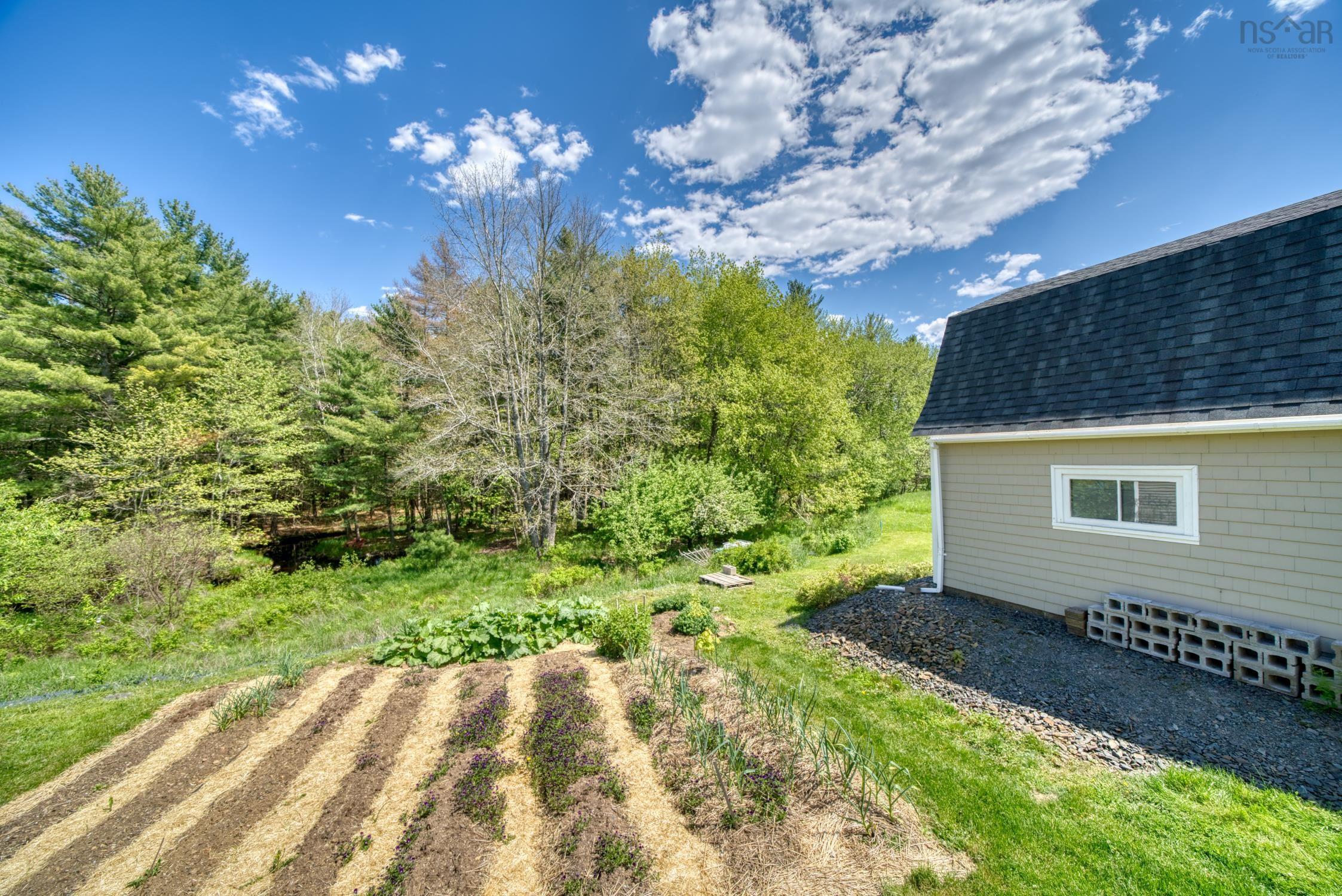 $449,900.00: 824 Pine Grove Road, Pine Grove