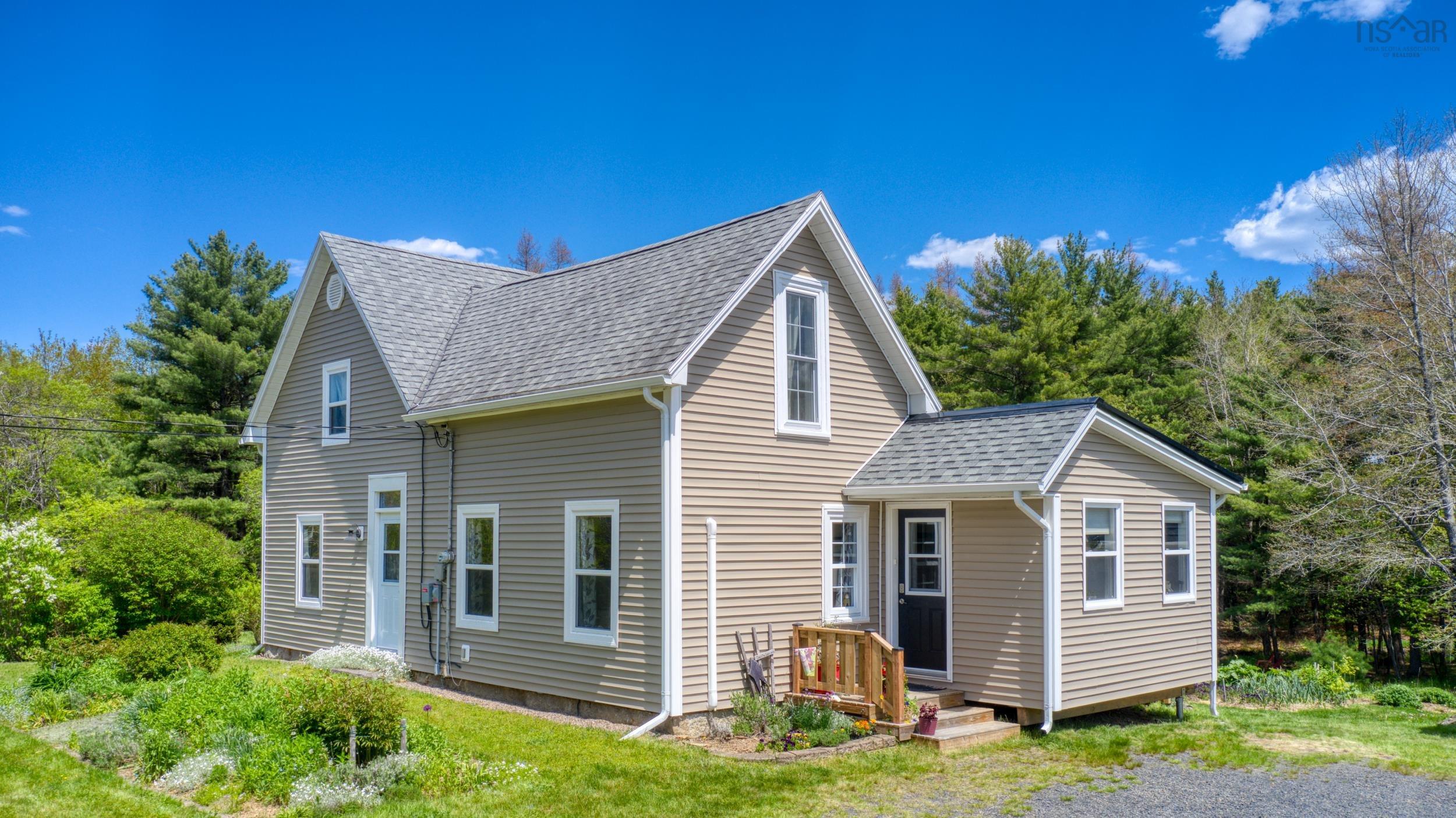 $449,900.00: 824 Pine Grove Road, Pine Grove