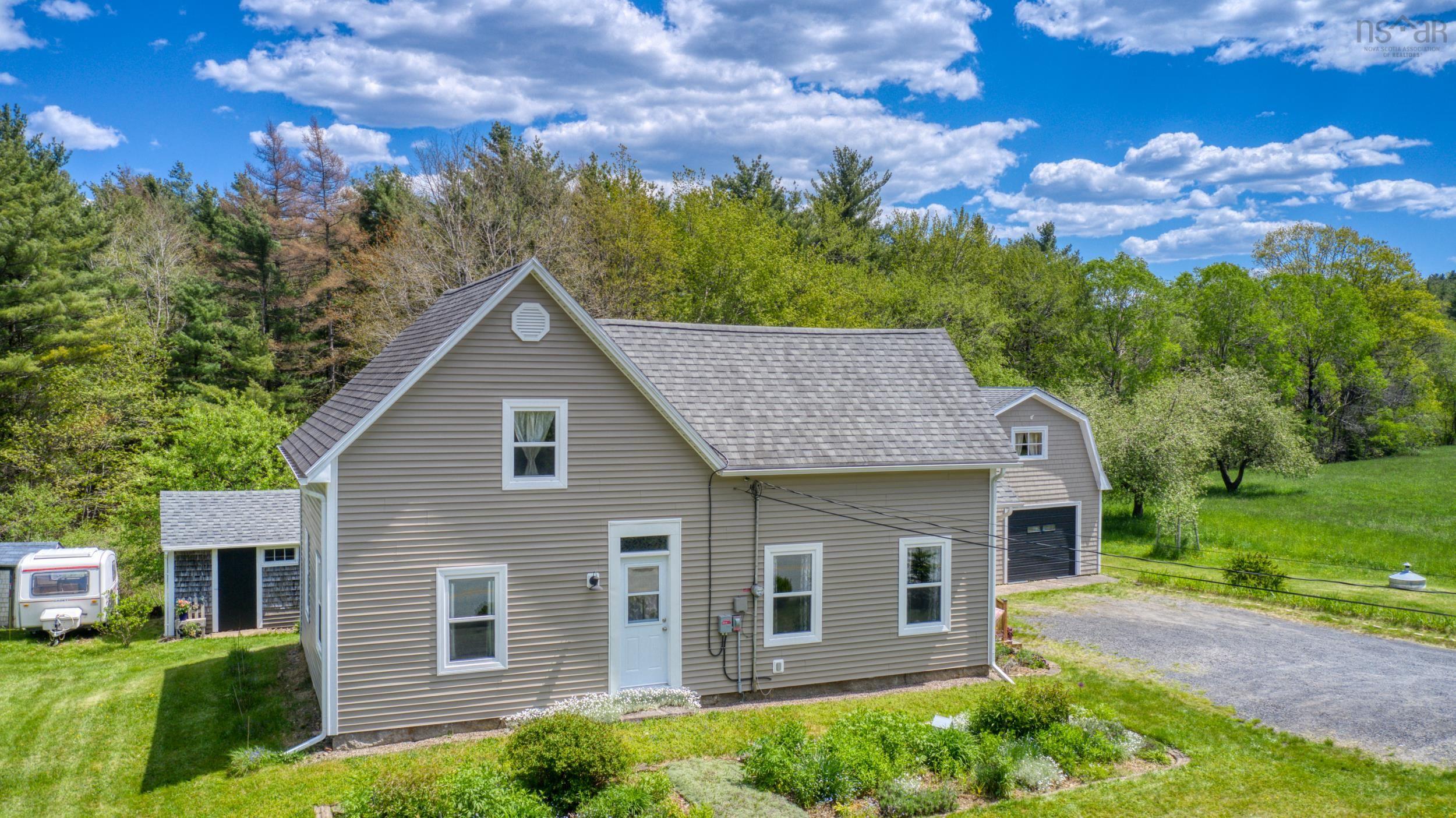 $449,900.00: 824 Pine Grove Road, Pine Grove