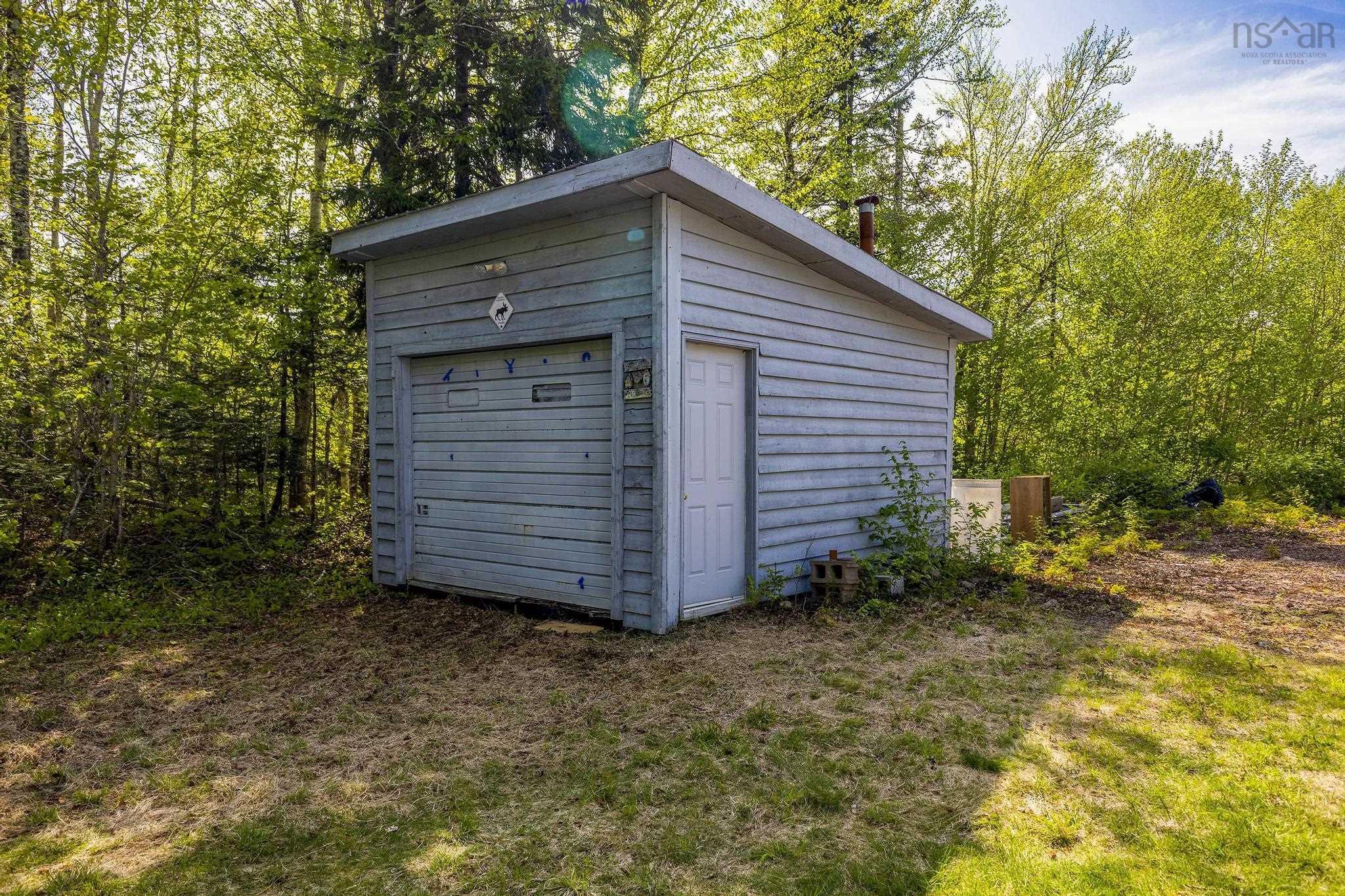 $229,900.00: 23 291 Hart Lake Road, Hart Lake