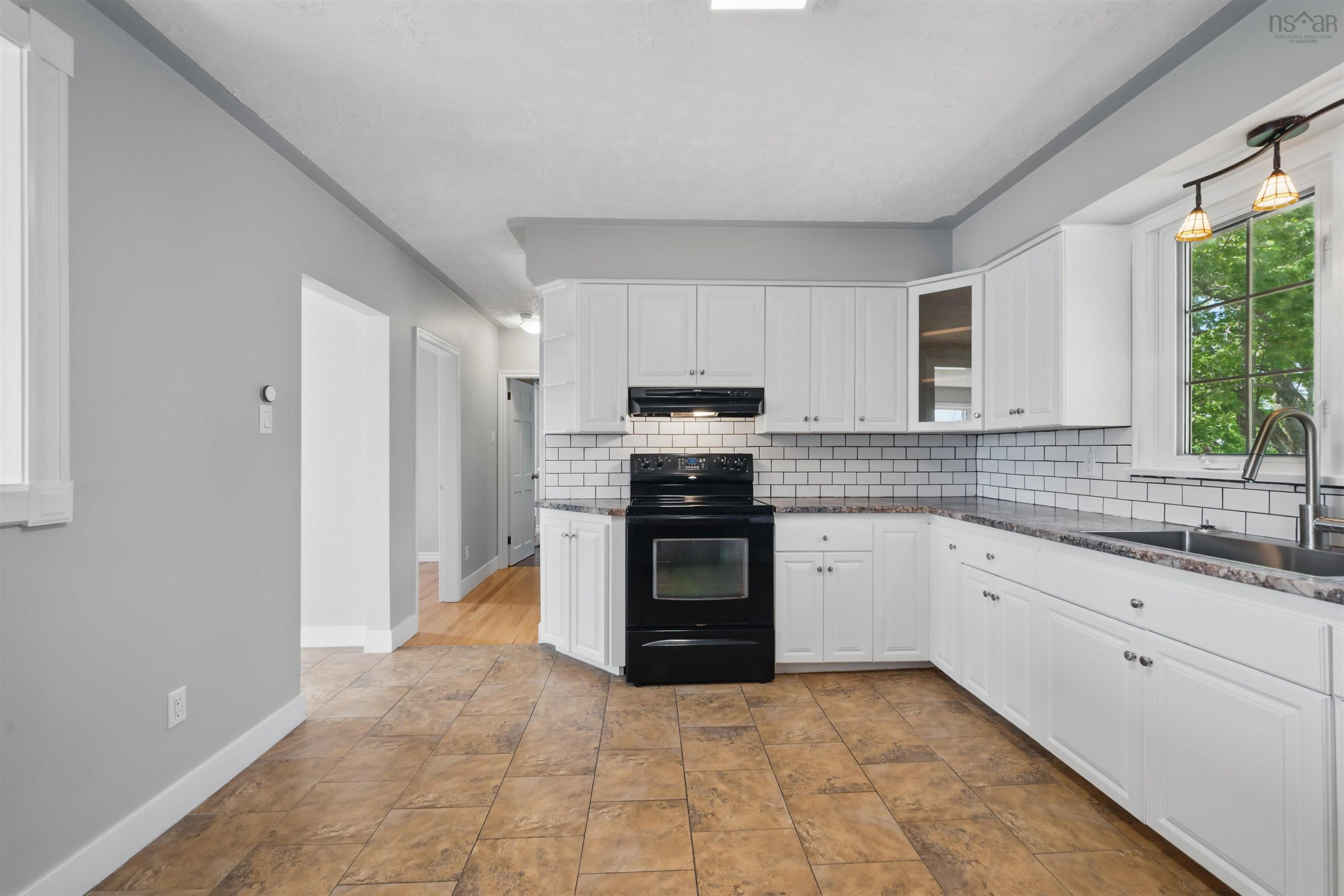 $539,900.00: 16 Brigadoon Drive, Dartmouth