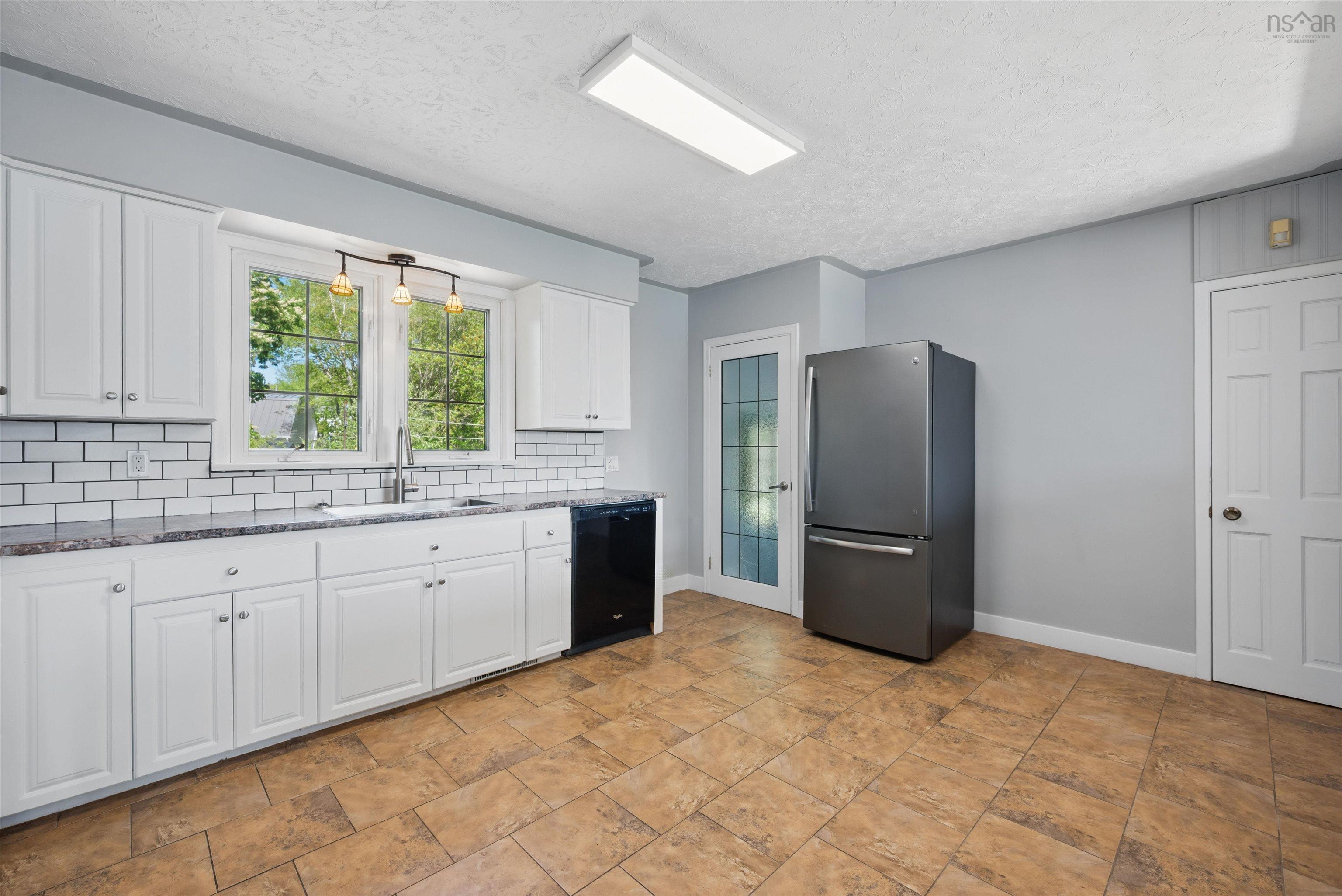 $539,900.00: 16 Brigadoon Drive, Dartmouth